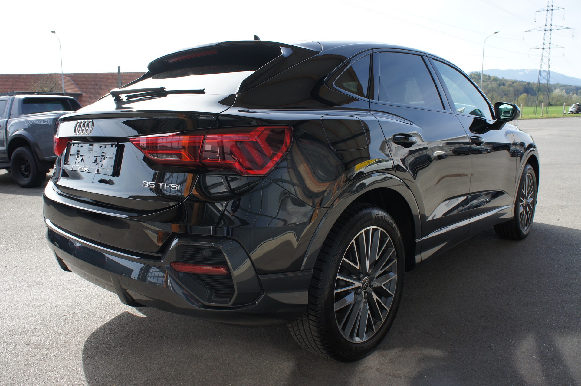 AUDI Q3 Sportback 35 TFSI S line Attraction S-tronic-image-4