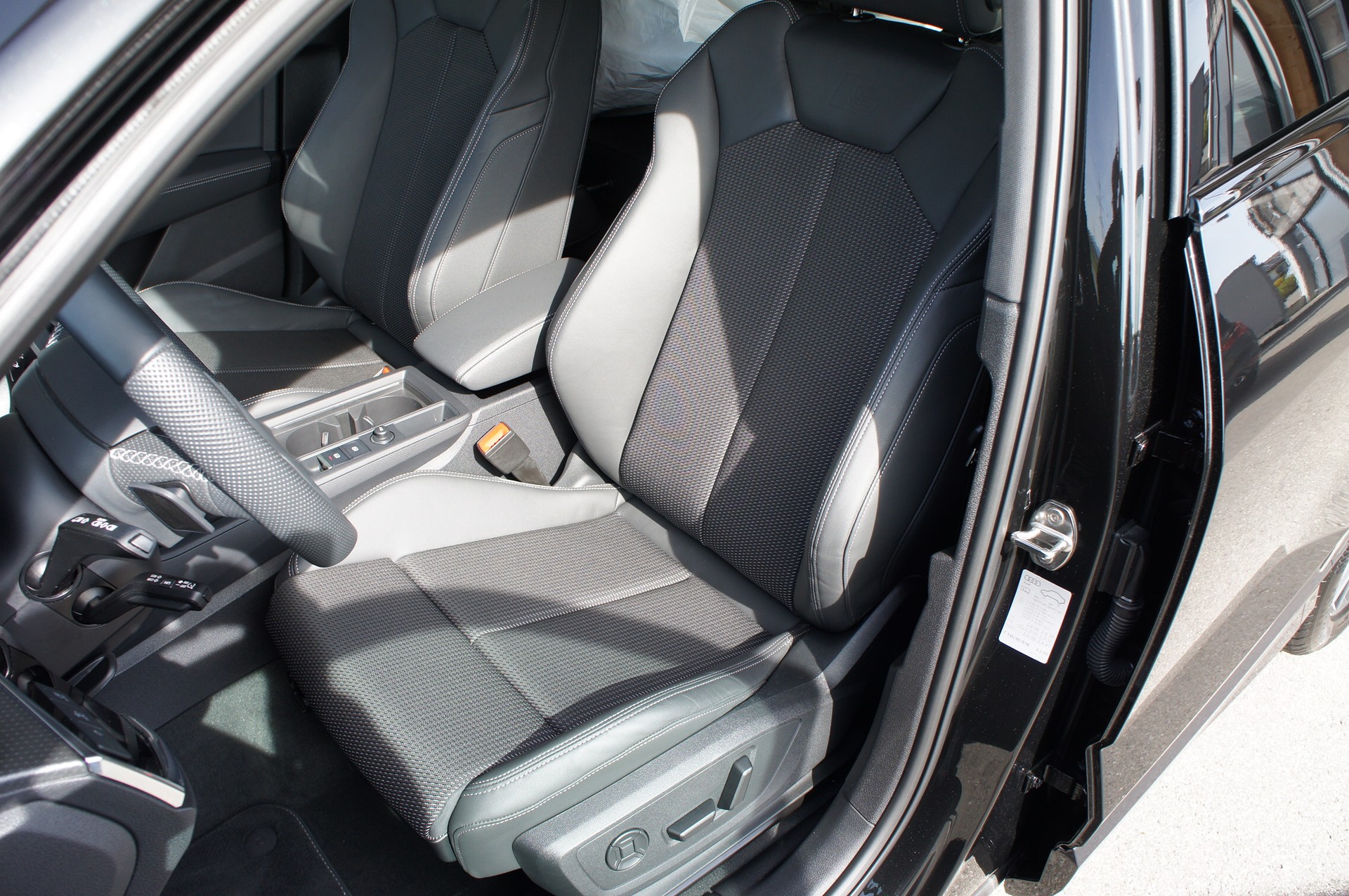 AUDI Q3 Sportback 35 TFSI S line Attraction S-tronic-image-12
