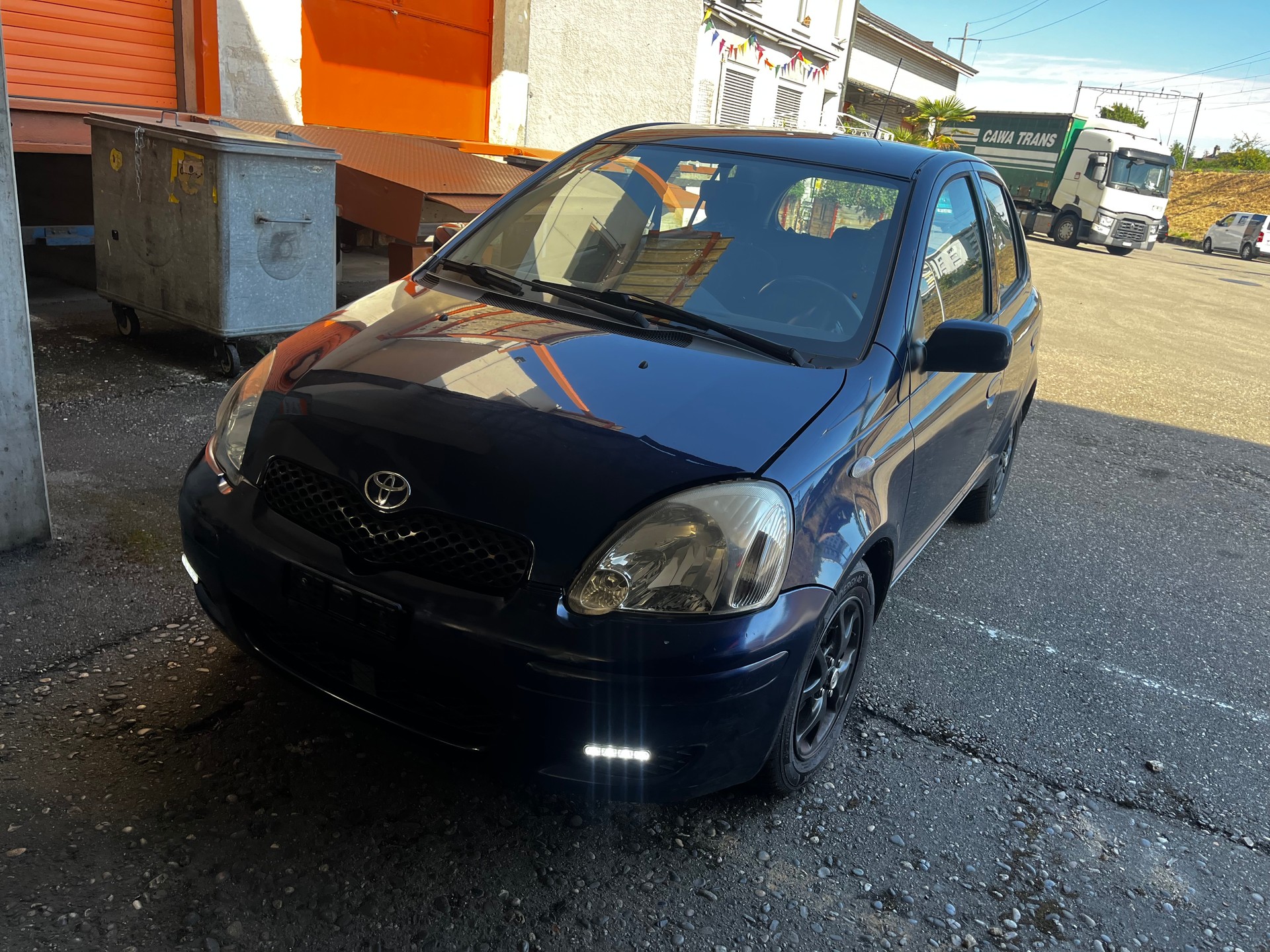 TOYOTA Yaris 1.3 Linea Sol-image-0