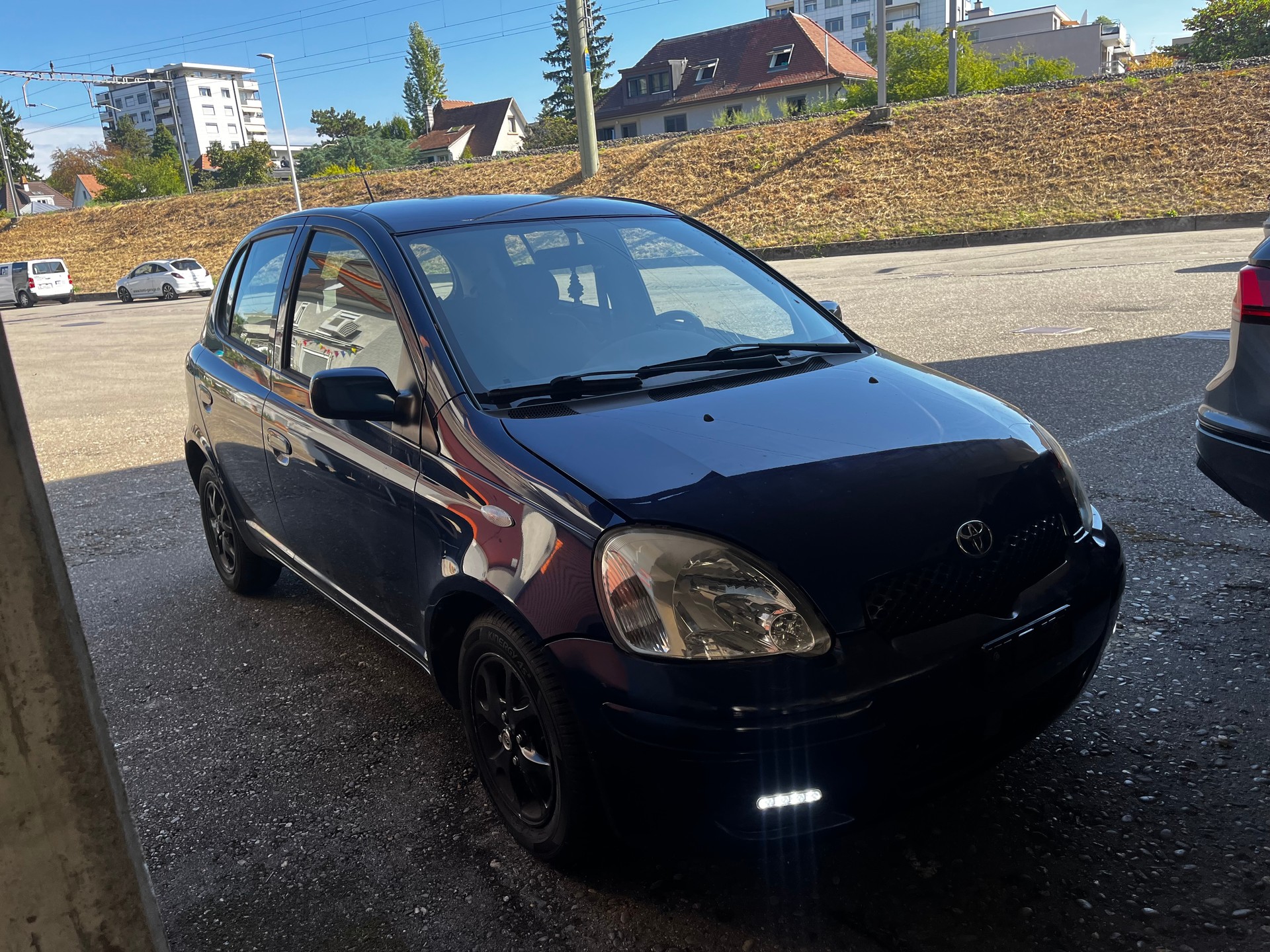 TOYOTA Yaris 1.3 Linea Sol-image-1