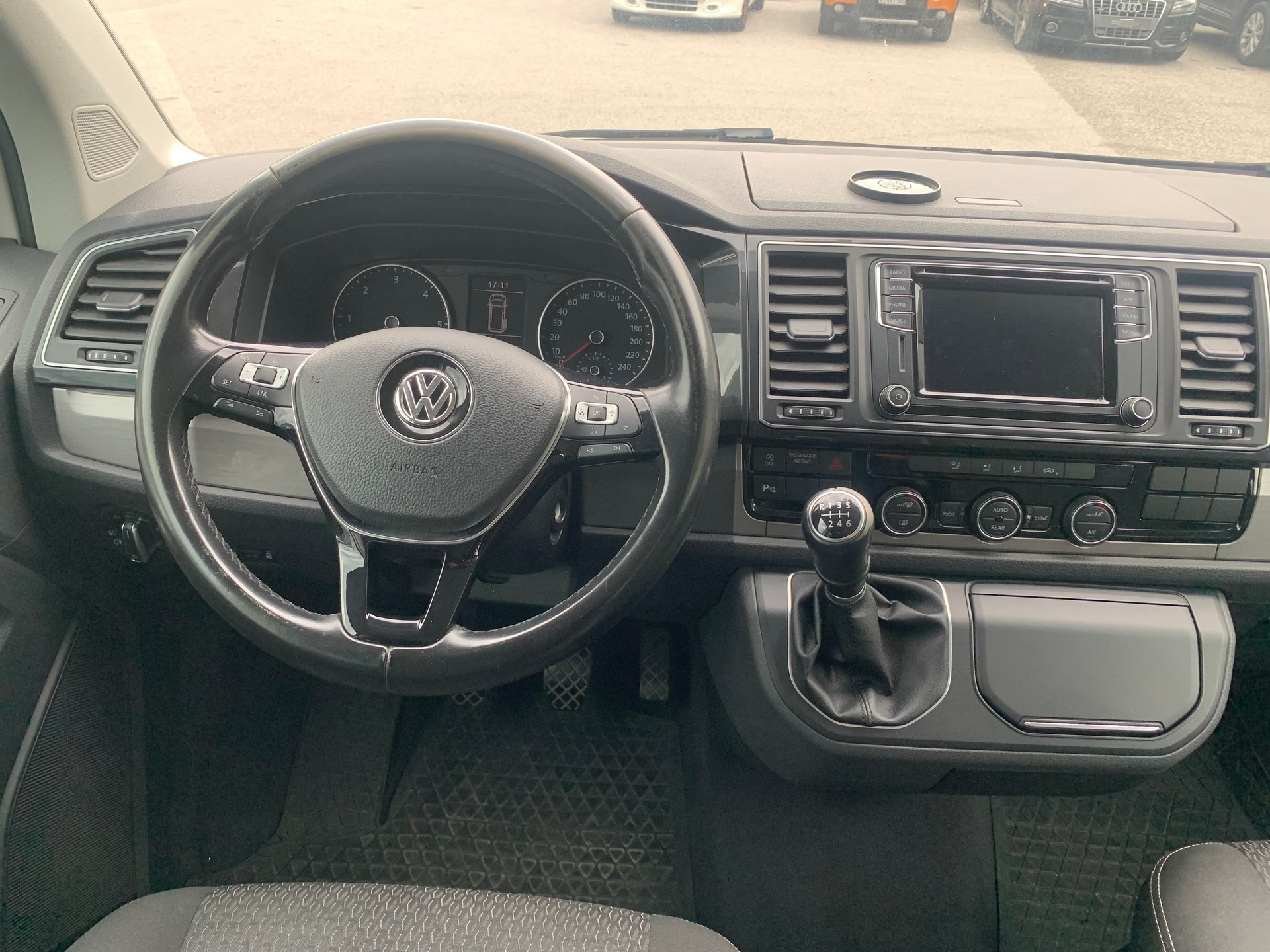 VW T6 California 2.0 TDI Beach-image-22