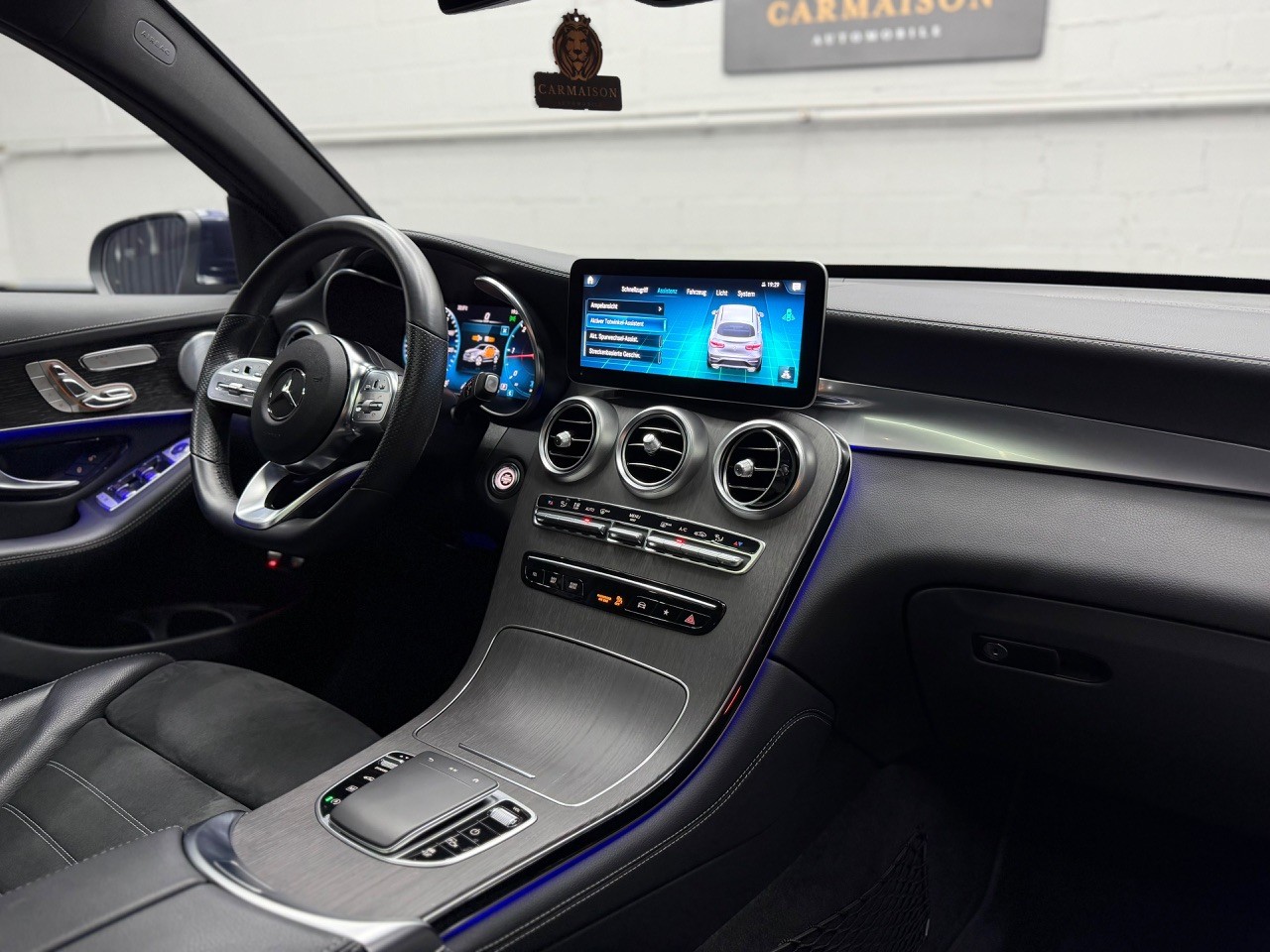 MERCEDES-BENZ GLC Coupé 300 d AMG Line 4Matic 9G-Tronic | CH-Auto | 360 Kamera | Gratis-Service | Burmester | Anhängerkupplung-image-30