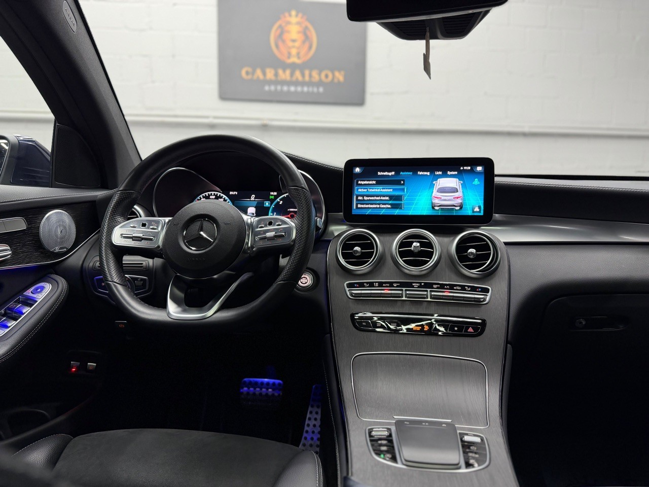 MERCEDES-BENZ GLC Coupé 300 d AMG Line 4Matic 9G-Tronic | CH-Auto | 360 Kamera | Gratis-Service | Burmester | Anhängerkupplung-image-23