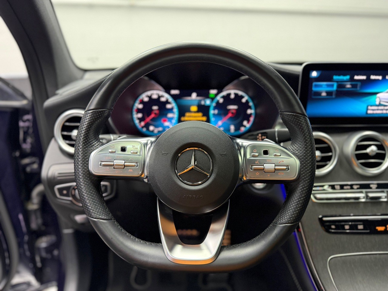 MERCEDES-BENZ GLC Coupé 300 d AMG Line 4Matic 9G-Tronic | CH-Auto | 360 Kamera | Gratis-Service | Burmester | Anhängerkupplung-image-15