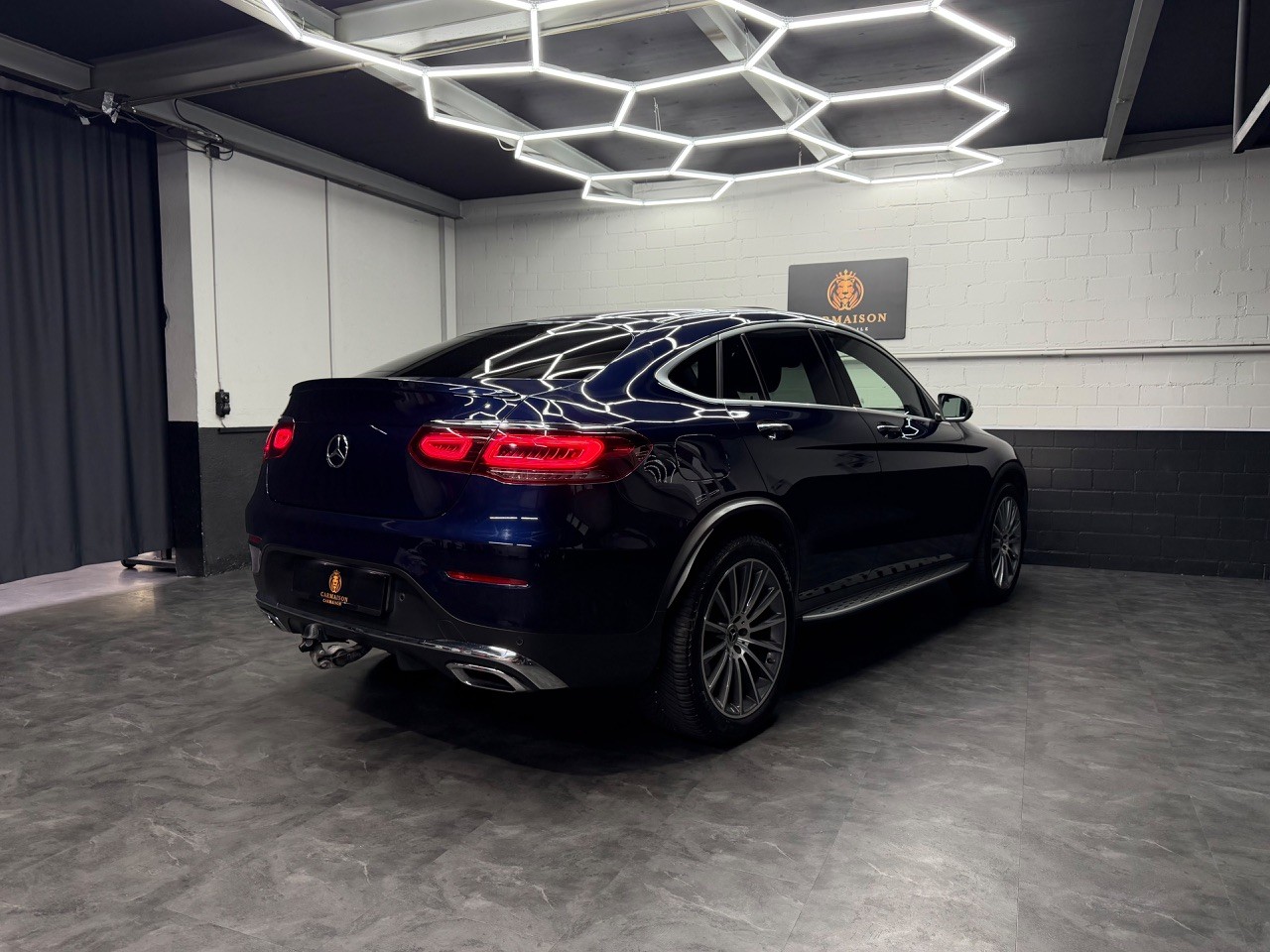 MERCEDES-BENZ GLC Coupé 300 d AMG Line 4Matic 9G-Tronic | CH-Auto | 360 Kamera | Gratis-Service | Burmester | Anhängerkupplung-image-8