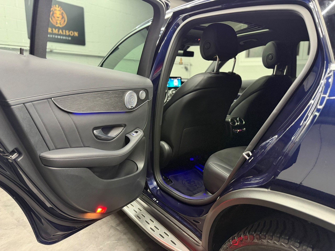 MERCEDES-BENZ GLC Coupé 300 d AMG Line 4Matic 9G-Tronic | CH-Auto | 360 Kamera | Gratis-Service | Burmester | Anhängerkupplung-image-24