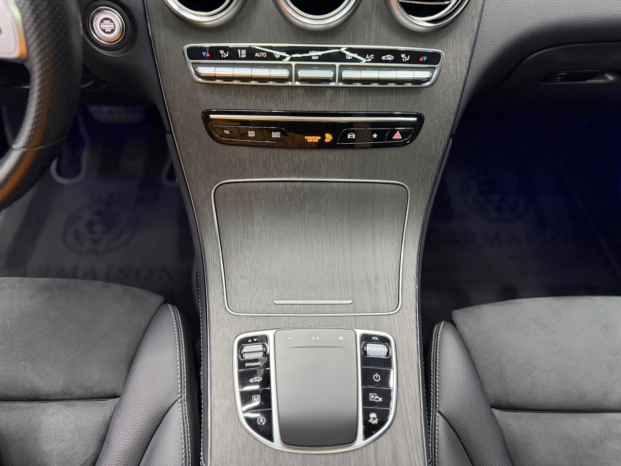 MERCEDES-BENZ GLC Coupé 300 d AMG Line 4Matic 9G-Tronic | CH-Auto | 360 Kamera | Gratis-Service | Burmester | Anhängerkupplung-image-22