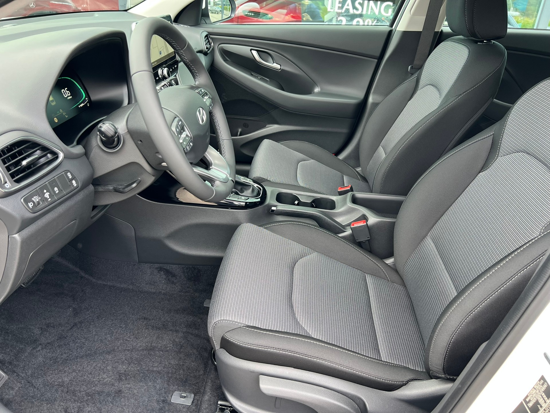 HYUNDAI i30 1.5 T-GDi Origo 48V MH DCT-image-8