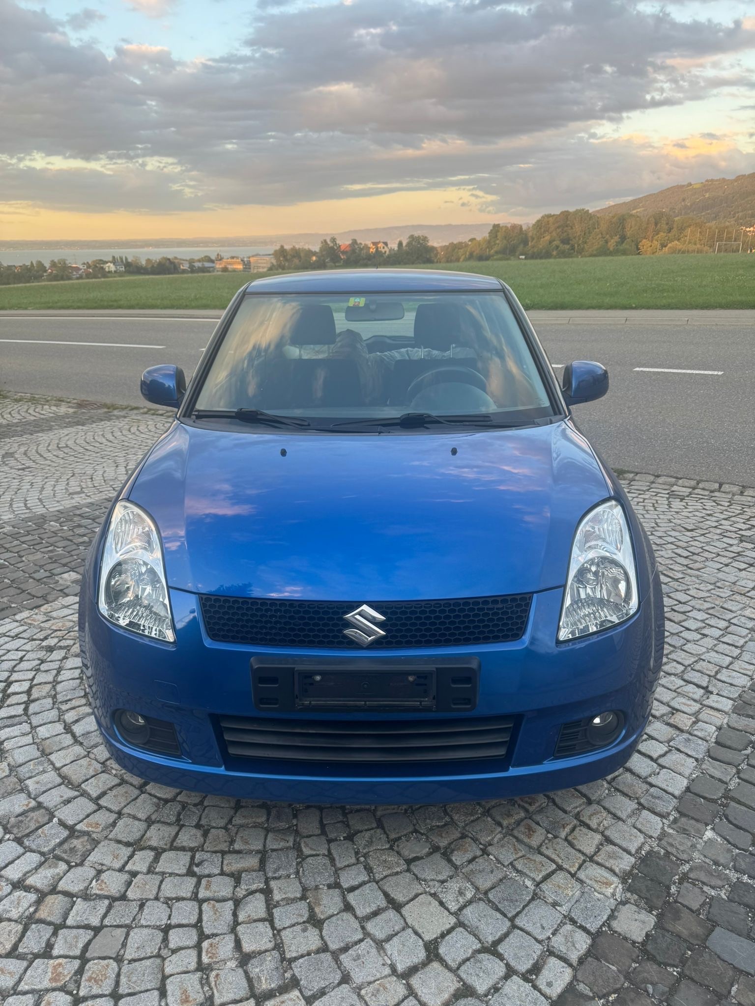 SUZUKI Swift 1.3i 16V GL 4x4-image-1