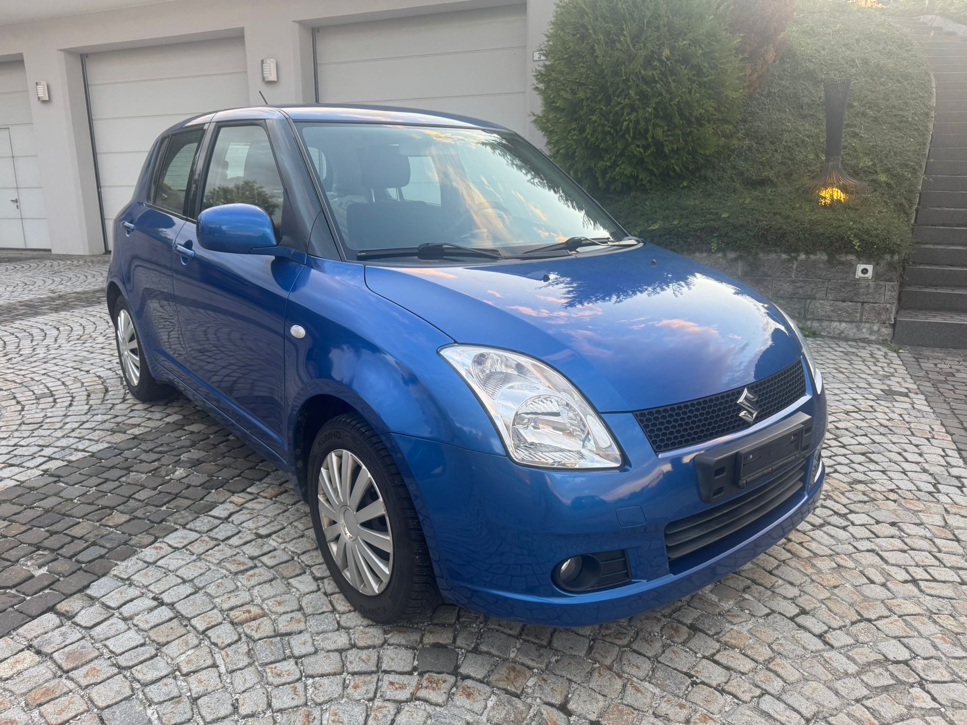 SUZUKI Swift 1.3i 16V GL 4x4-image-0
