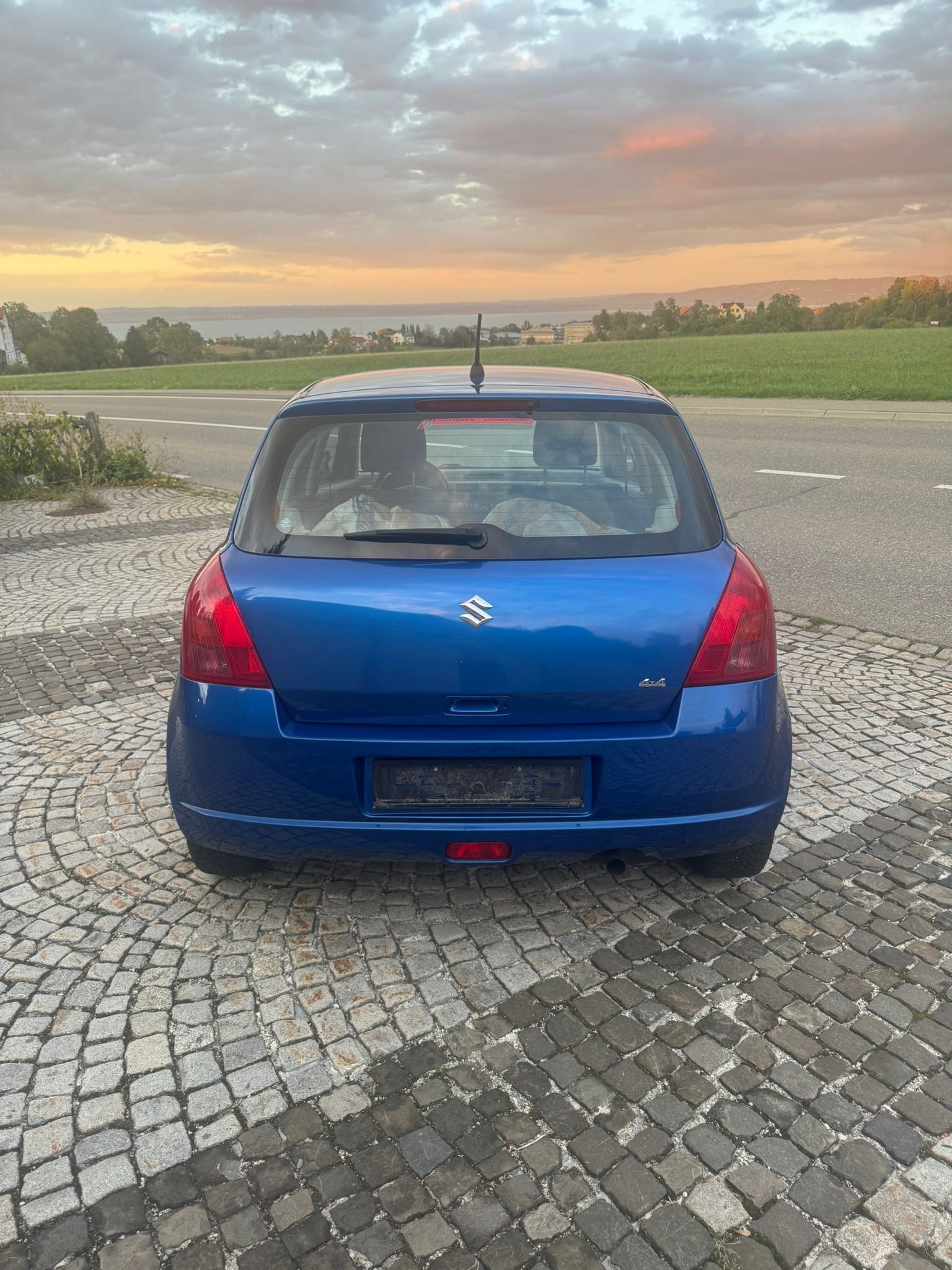 SUZUKI Swift 1.3i 16V GL 4x4-image-3
