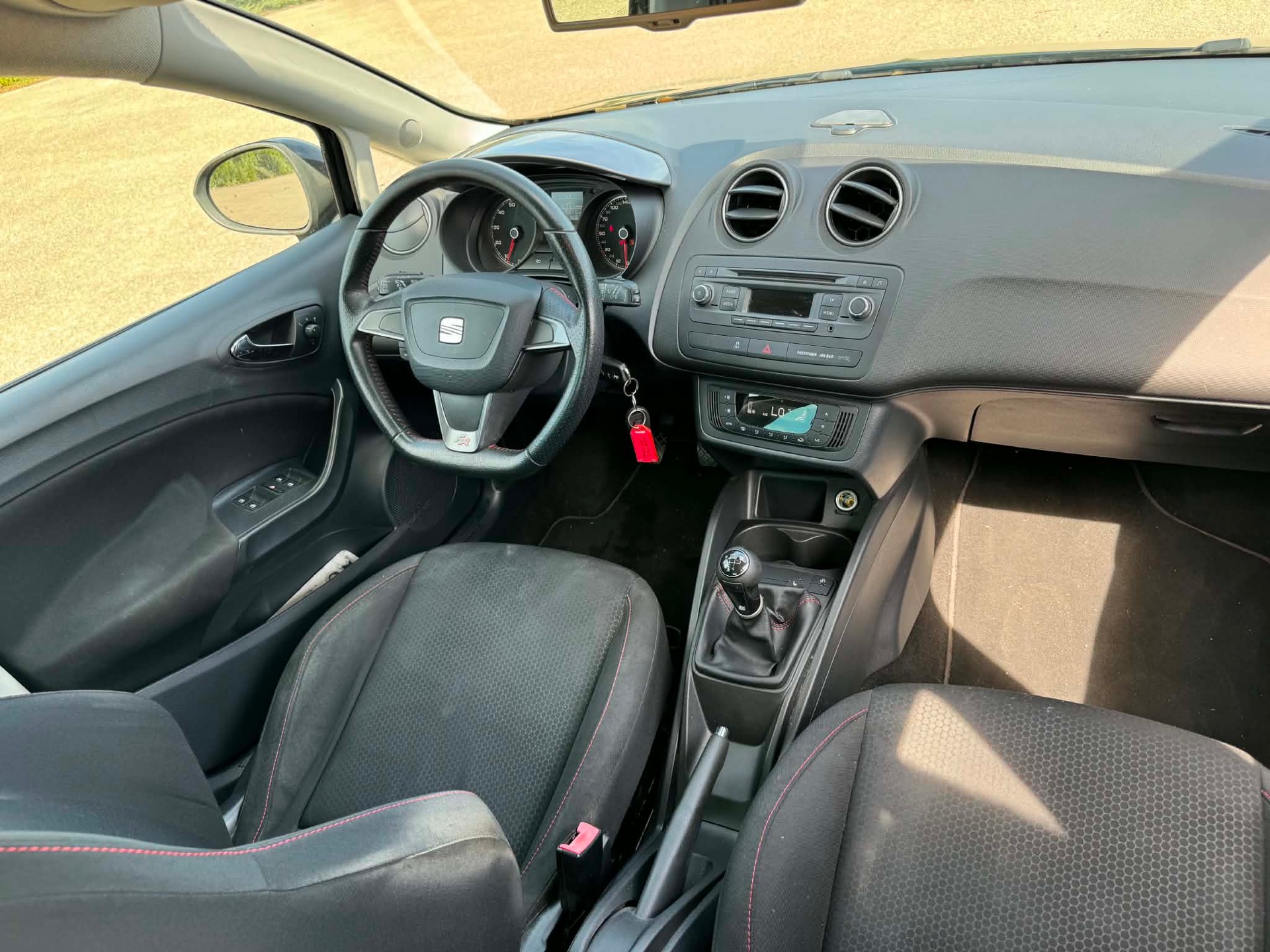 SEAT Ibiza 1.2 TSI FR-image-2