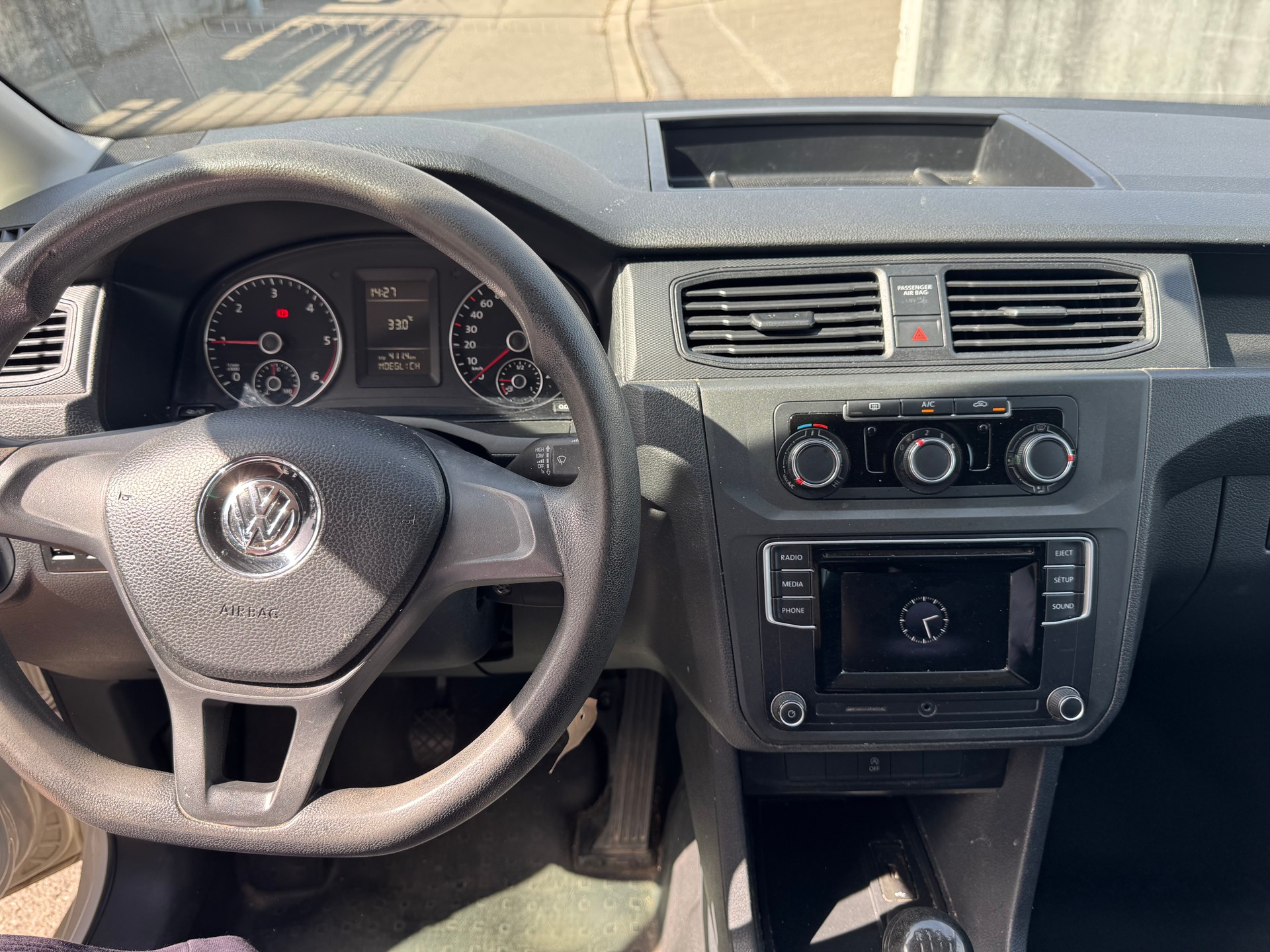VW Caddy Maxi 2.0TDI BlueMotion Technology-image-9