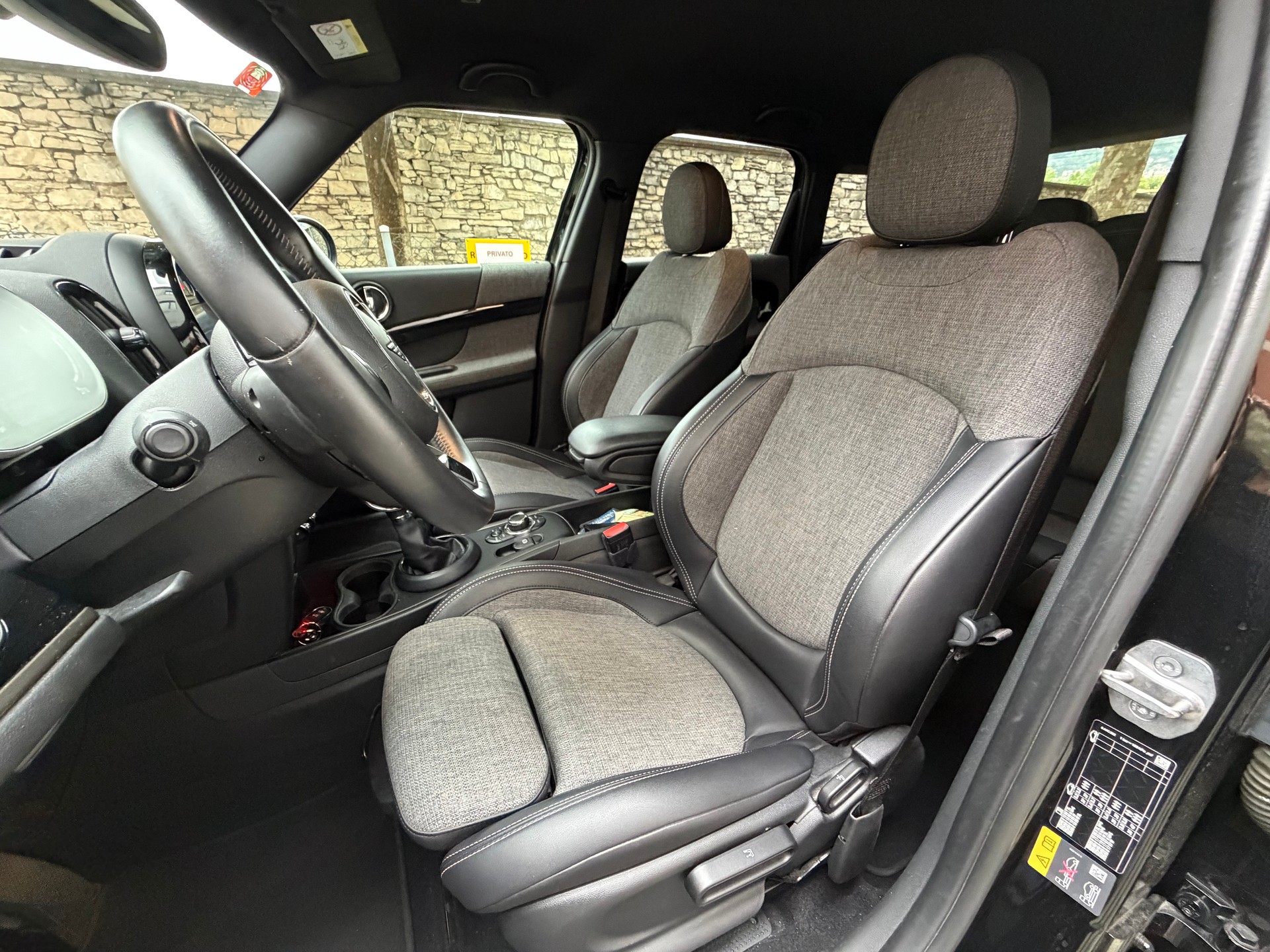 MINI Countryman Cooper SE ALL4 PHEV Steptronic-image-6