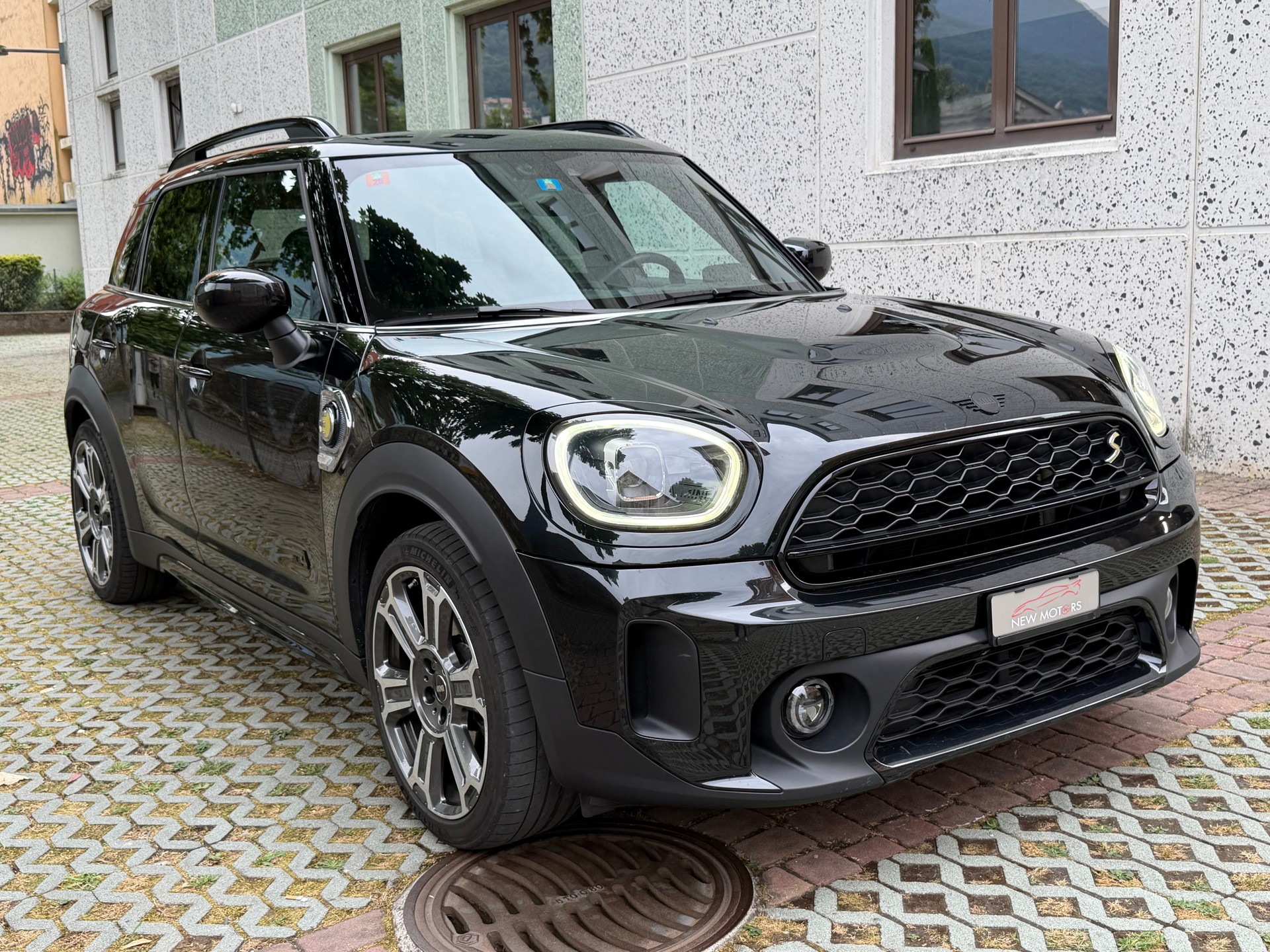 MINI Countryman Cooper SE ALL4 PHEV Steptronic-image-2