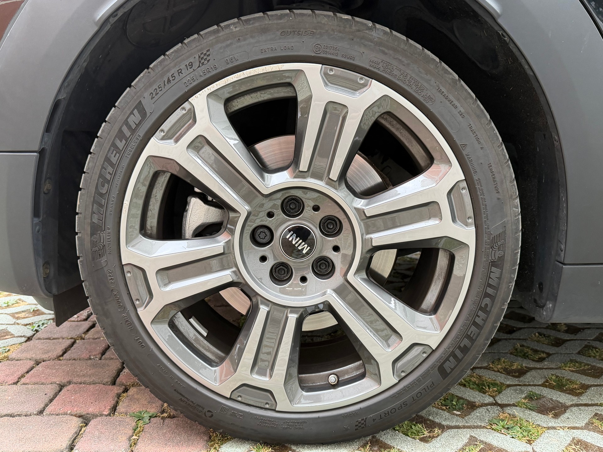 MINI Countryman Cooper SE ALL4 PHEV Steptronic-image-5