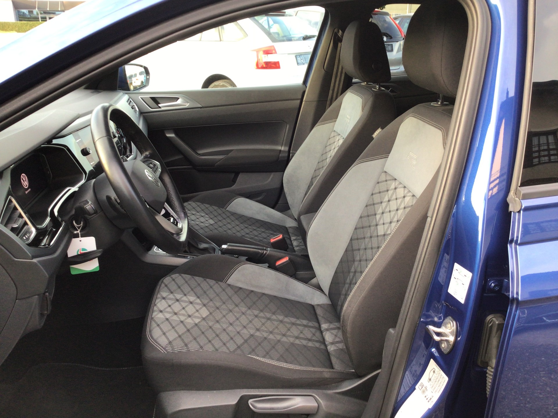 VW Polo 1.0 TSI R-Line DSG-image-5