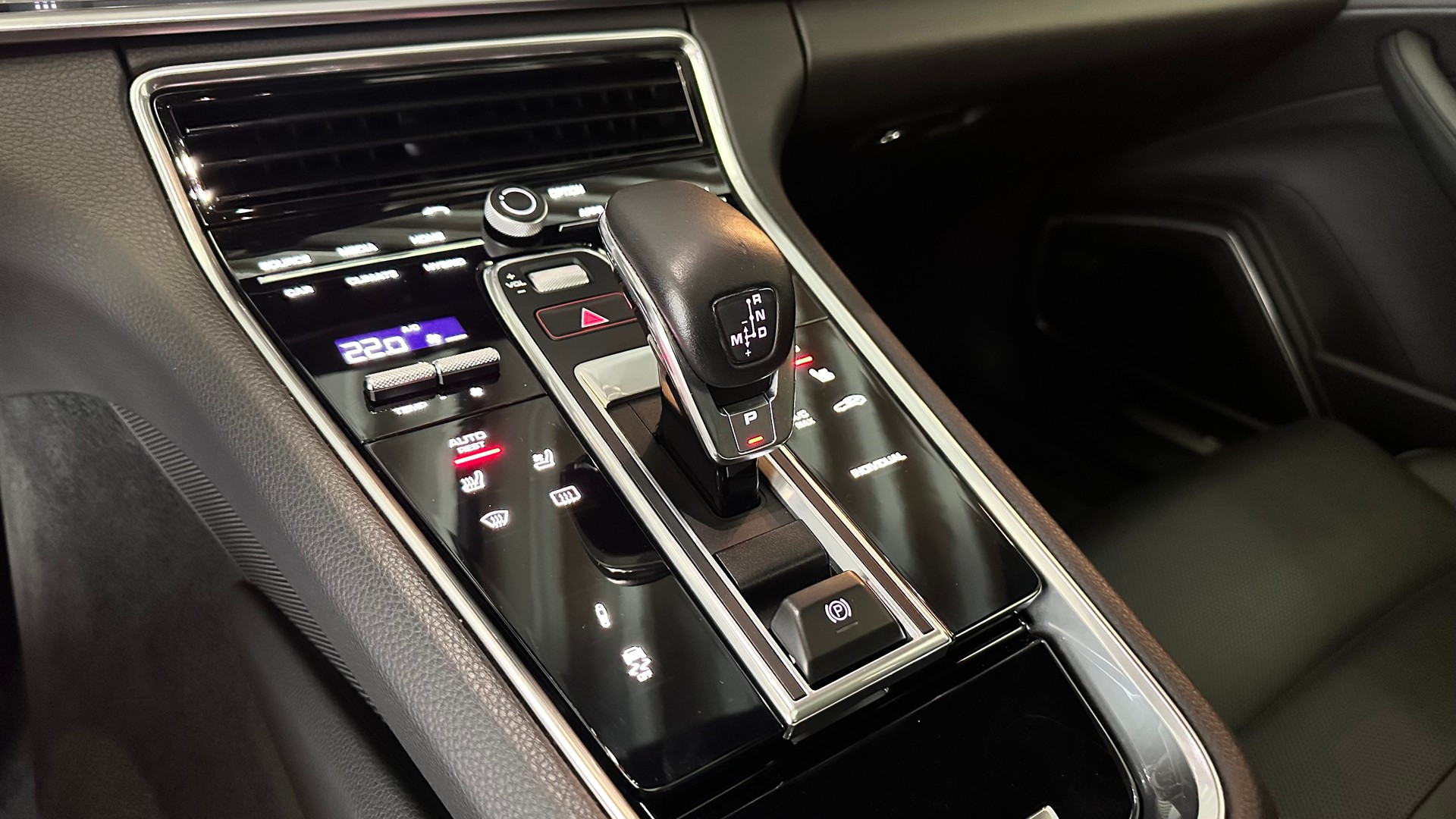 PORSCHE Panamera Sport Turismo 2.9 V6 4 E-Hybrid-image-12