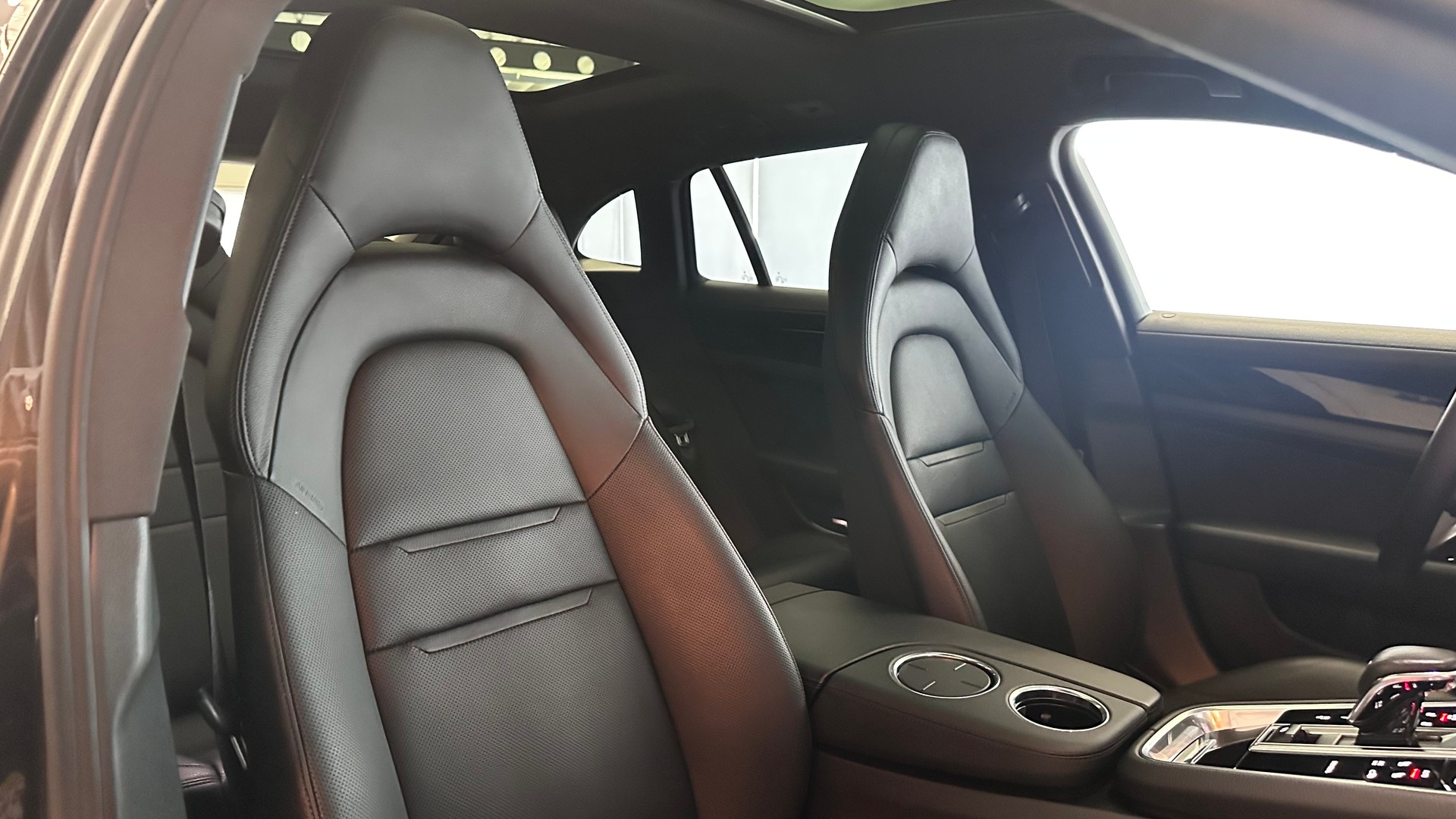 PORSCHE Panamera Sport Turismo 2.9 V6 4 E-Hybrid-image-1