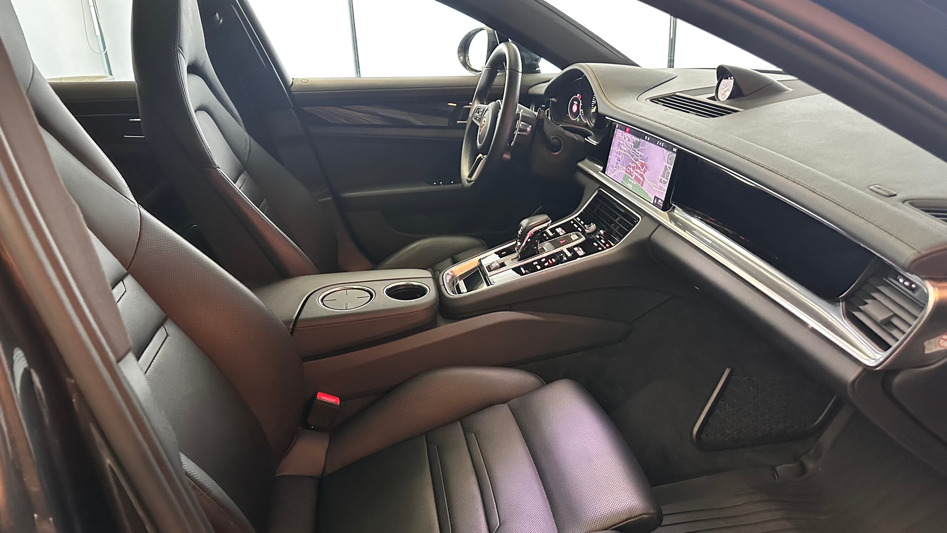 PORSCHE Panamera Sport Turismo 2.9 V6 4 E-Hybrid-image-5
