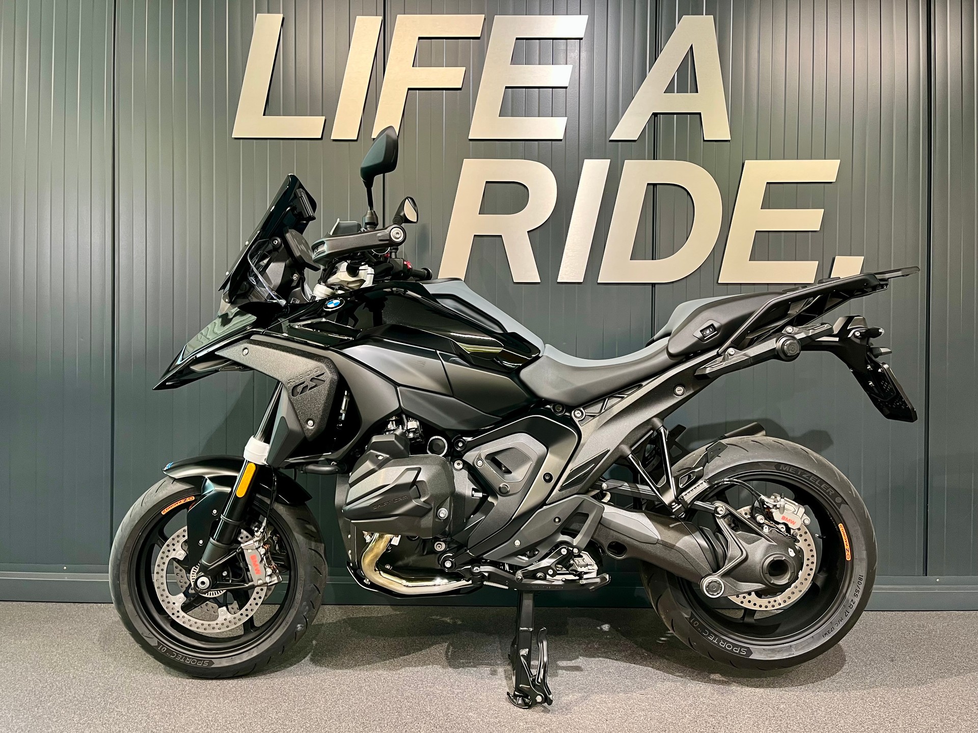 BMW R 1300 GS - 17" Umbausatz OZ-showroom-element-2