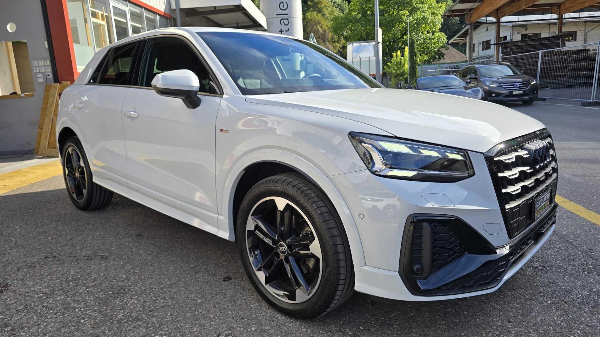 AUDI Q2 35 TFSI S line S-tronic-image-2