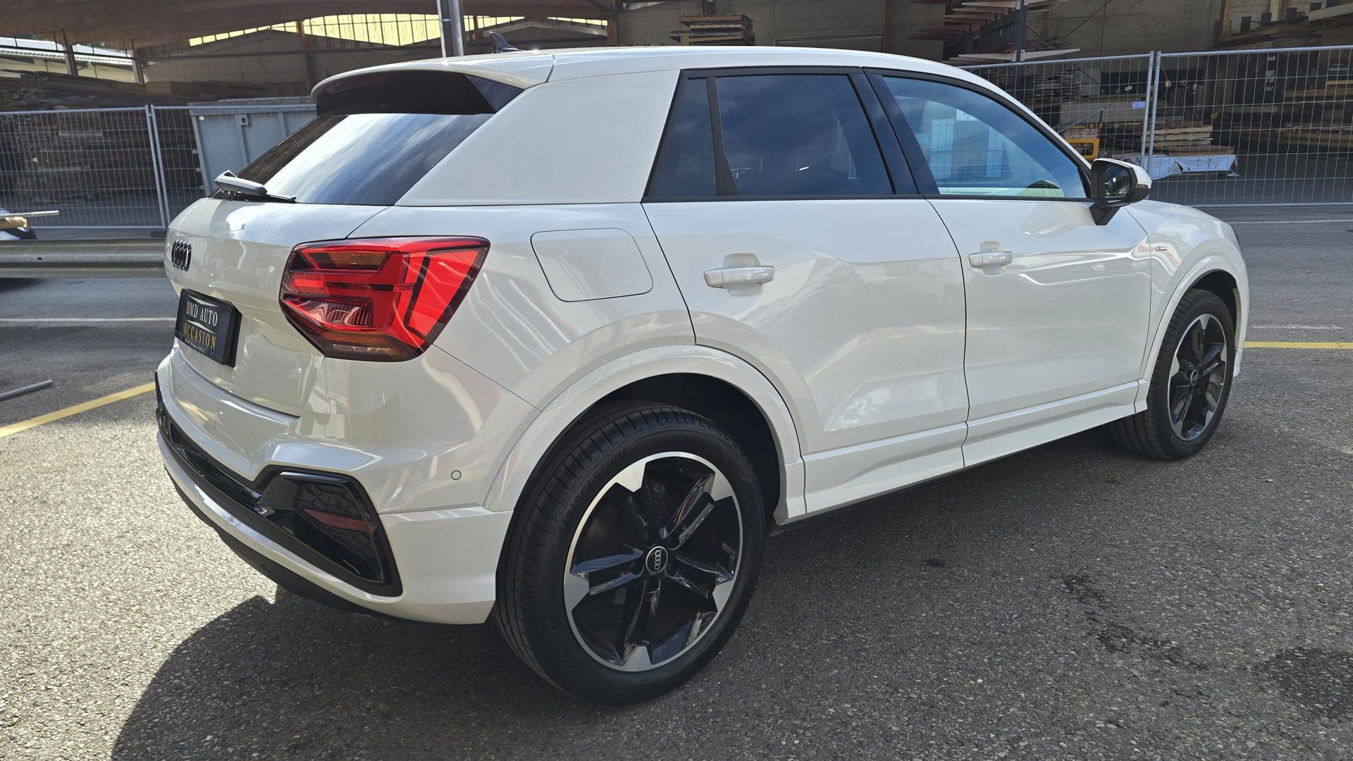 AUDI Q2 35 TFSI S line S-tronic-image-3