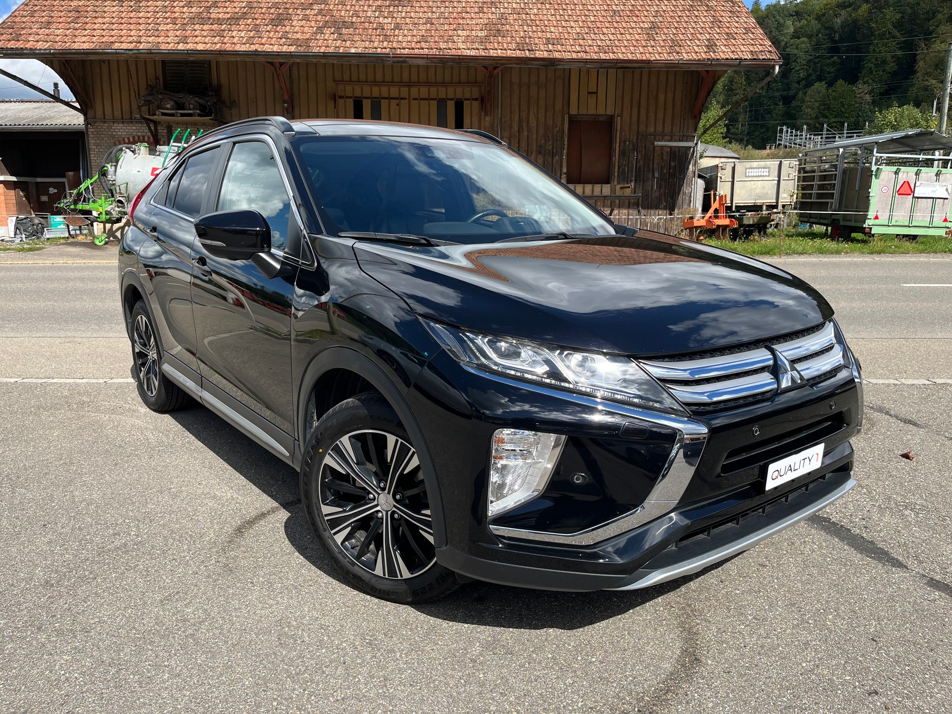 MITSUBISHI Eclipse Cross 1.5 T-Mivec Diamond 4WD CVT / Frisch ab MFK & Service / 8-fach bereift / CH-Fahrzeug-image-1