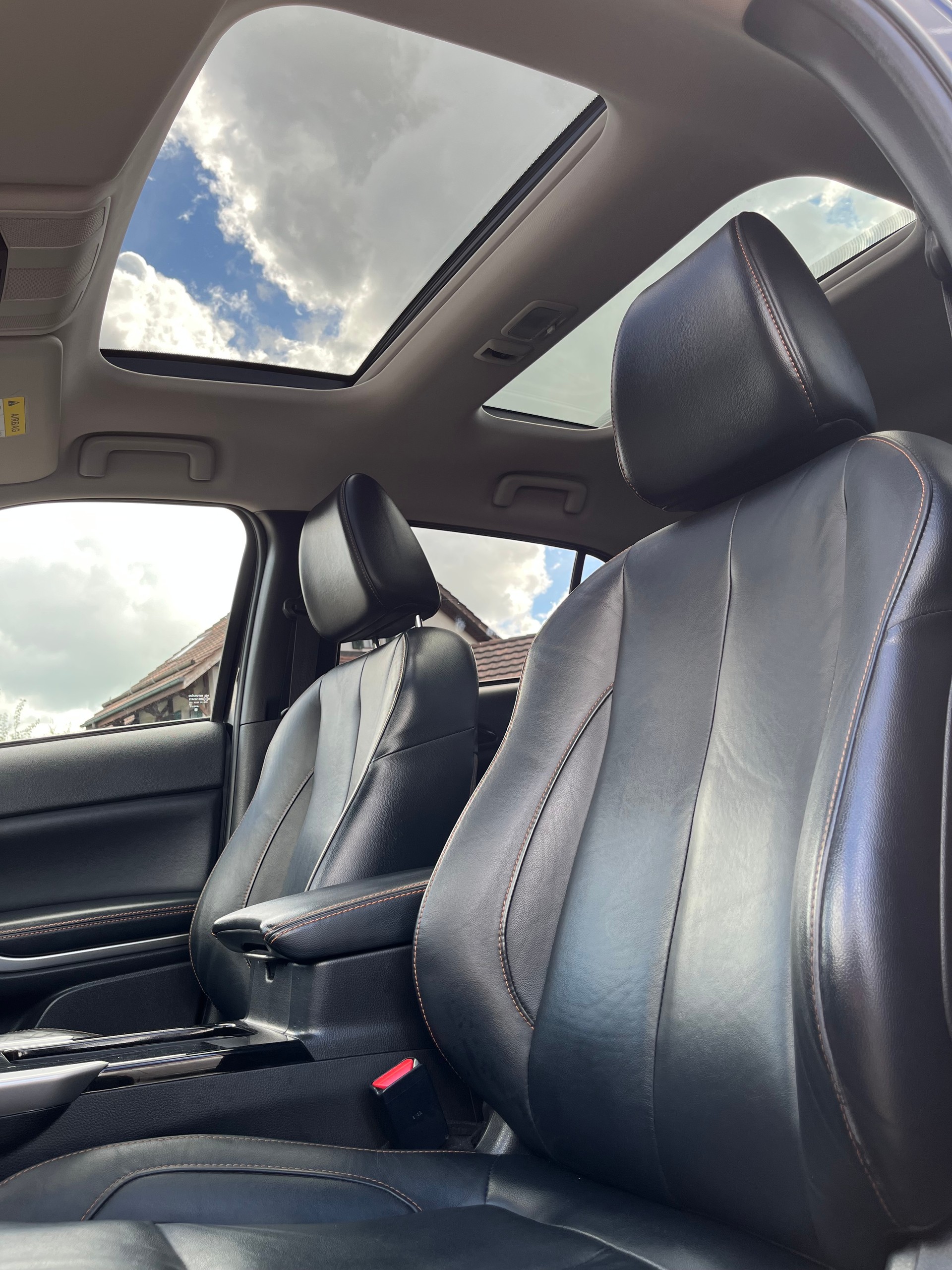 MITSUBISHI Eclipse Cross 1.5 T-Mivec Diamond 4WD CVT / Frisch ab MFK & Service / 8-fach bereift / CH-Fahrzeug-image-12