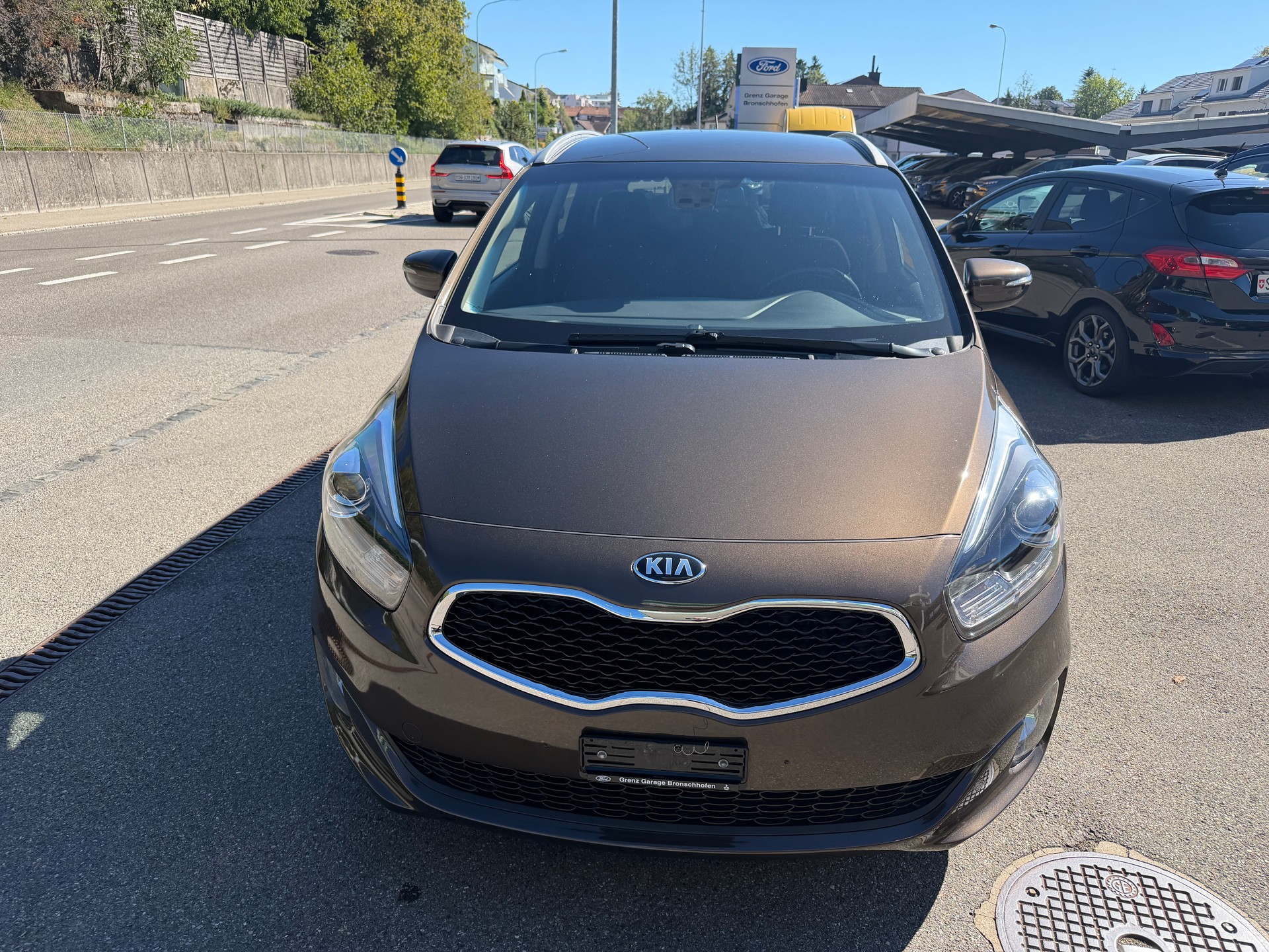 KIA Carens 1.7 CRDi-showroom-element-2
