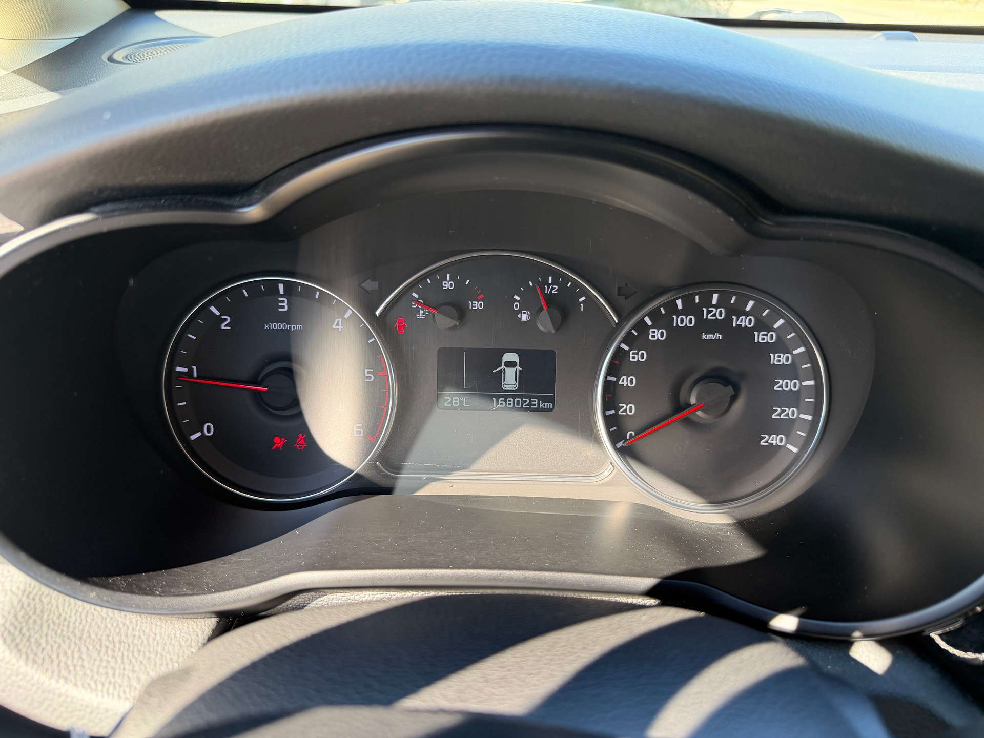 KIA Carens 1.7 CRDi-image-6