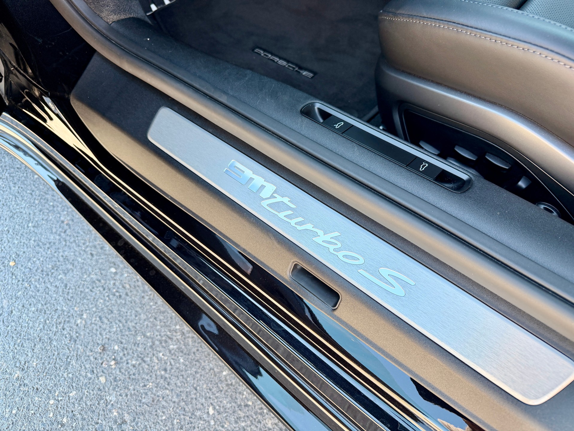 PORSCHE 911 Turbo S PDK-image-10