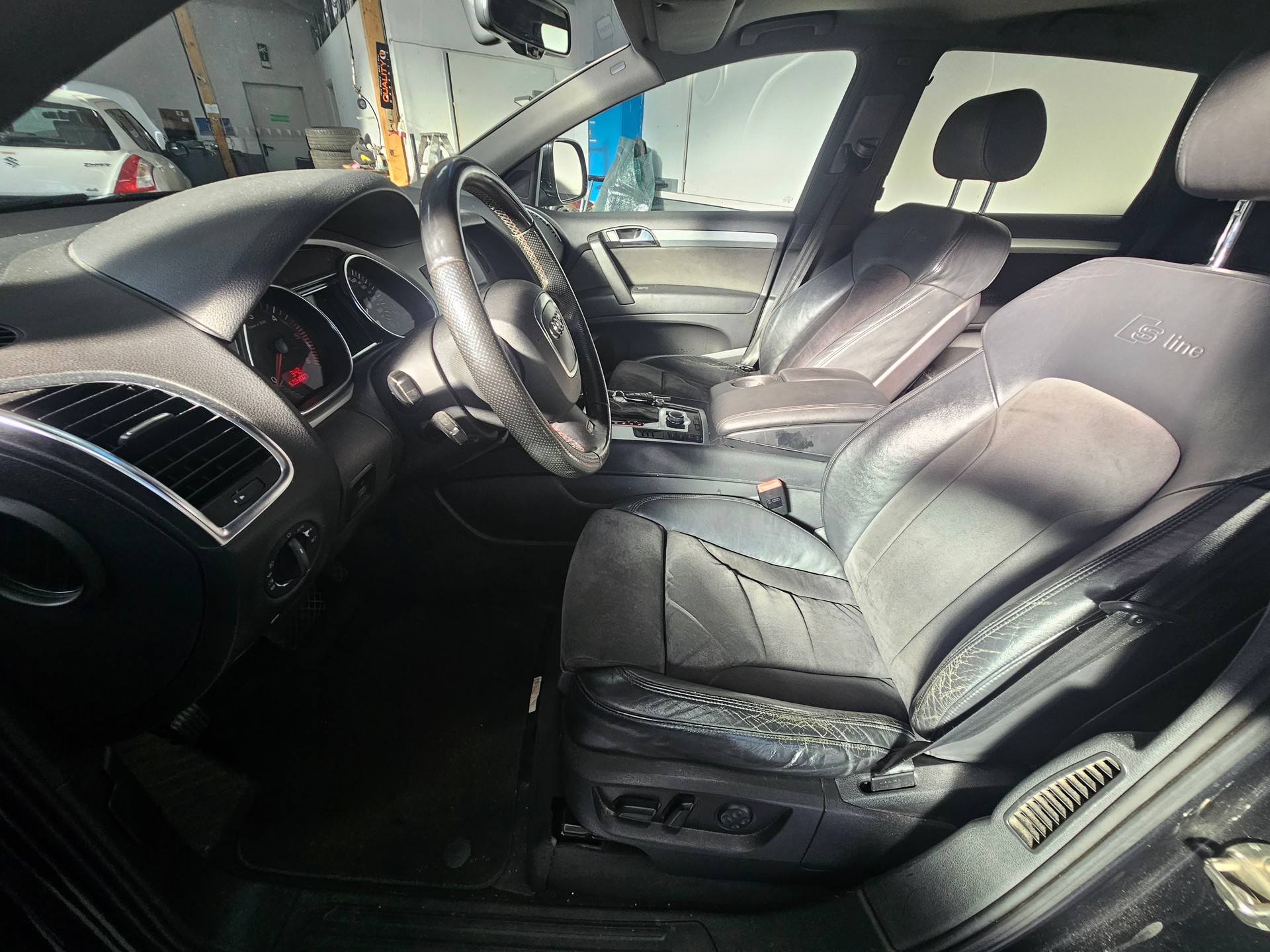 AUDI Q7 3.0 TDI quattro tiptronic-image-4