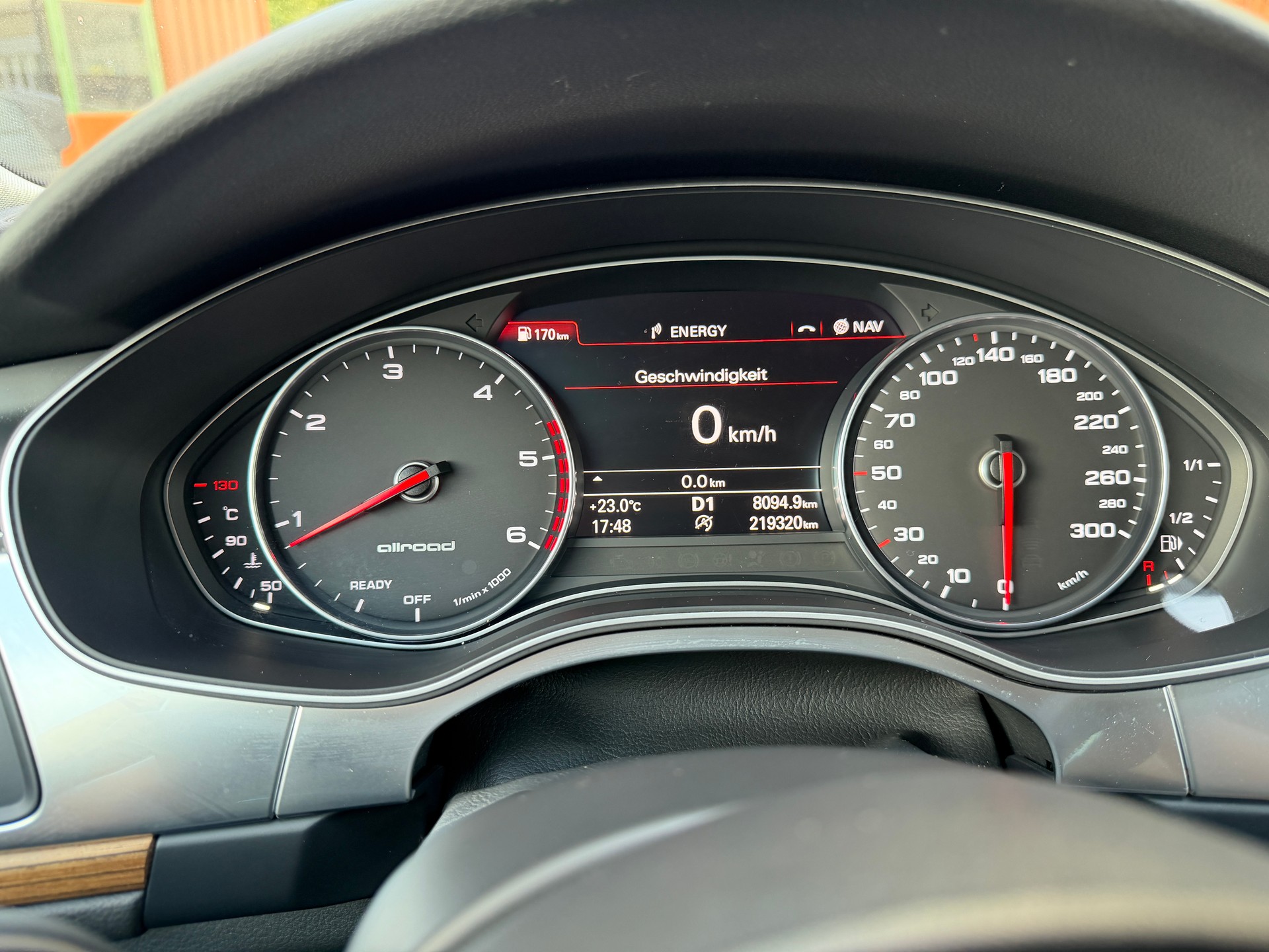 AUDI A6 allroad 3.0 TDI V6 quattro S-tronic-image-12
