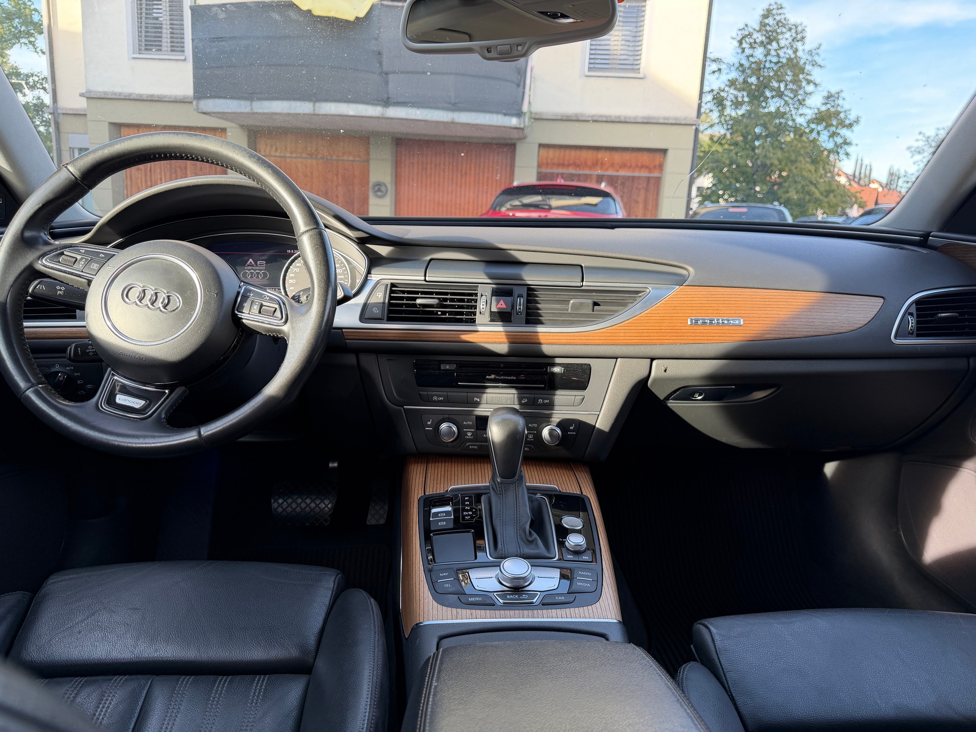 AUDI A6 allroad 3.0 TDI V6 quattro S-tronic-image-8