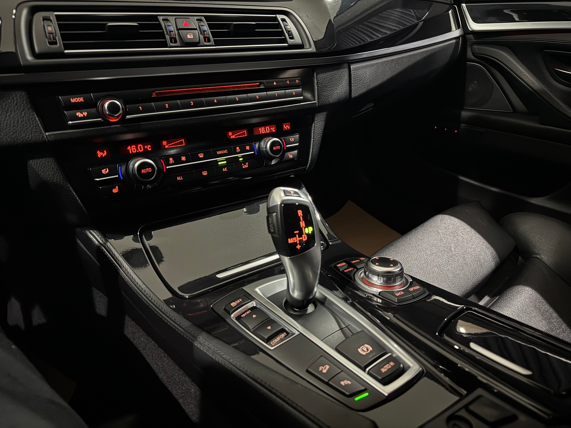 BMW 530d xDrive Steptronic | CH |-image-17