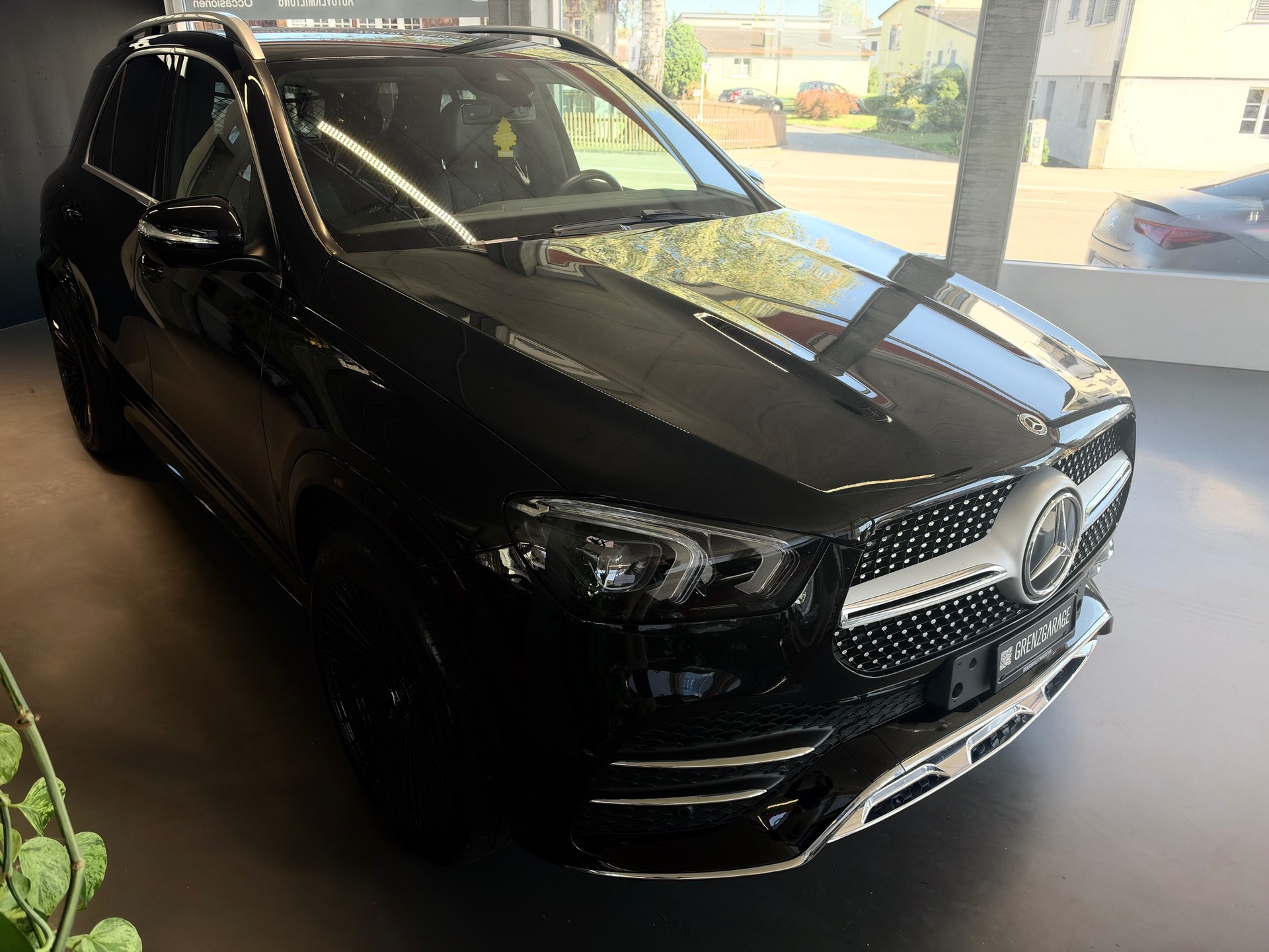 MERCEDES-BENZ GLE 300 d 4Matic AMG Line 9G-Tronic-image-1