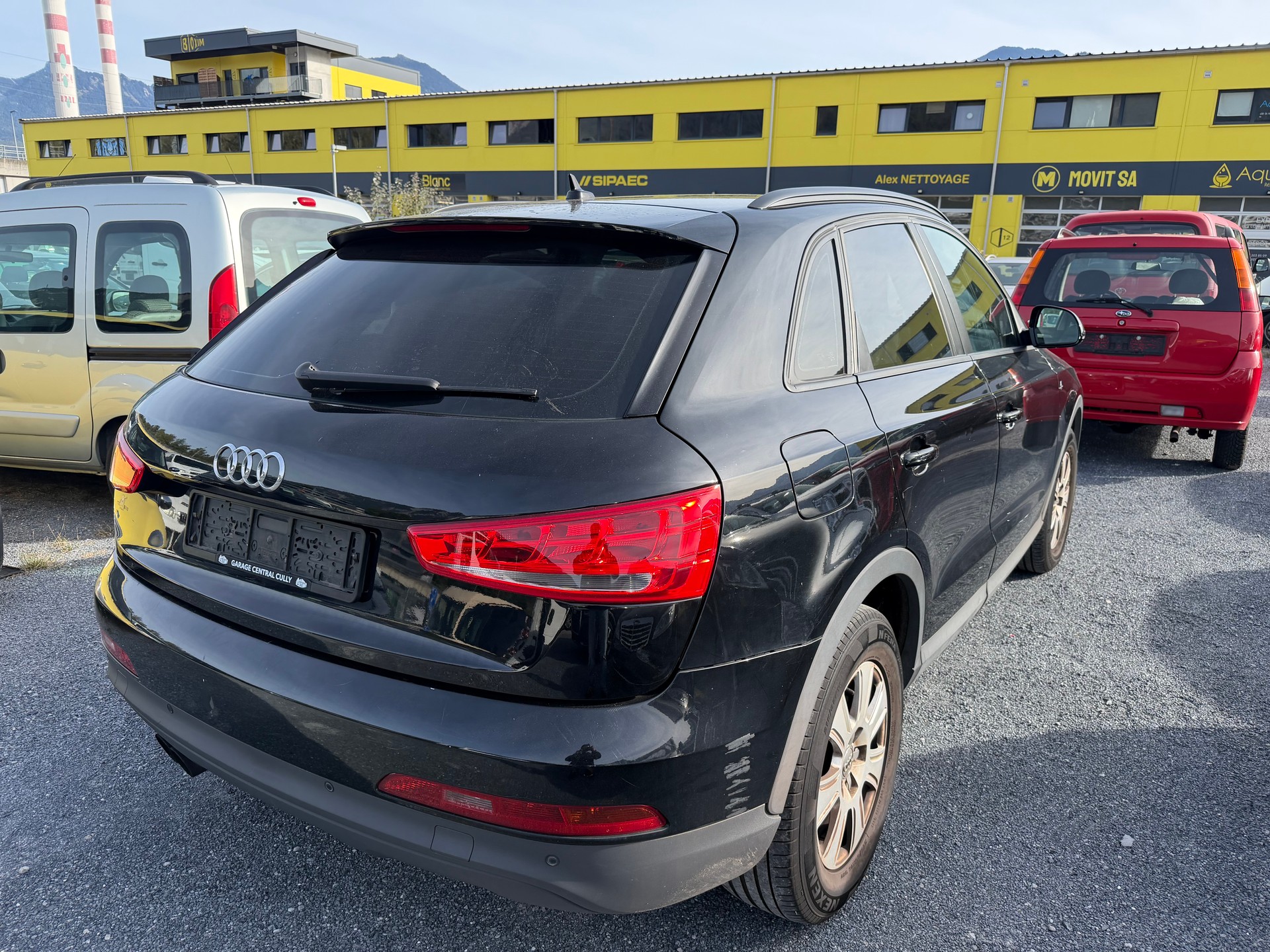 AUDI Q3 2.0 TFSI quattro S-tronic-image-6