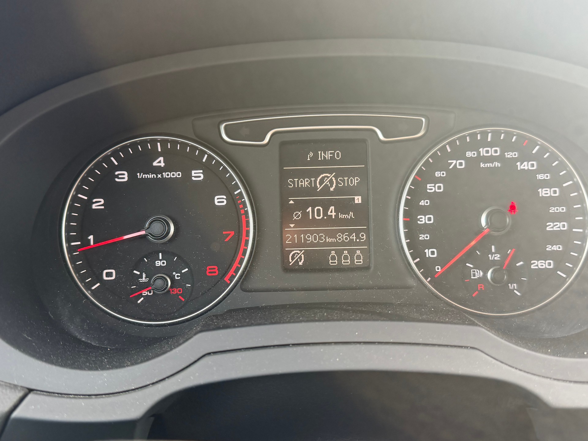 AUDI Q3 2.0 TFSI quattro S-tronic-image-11
