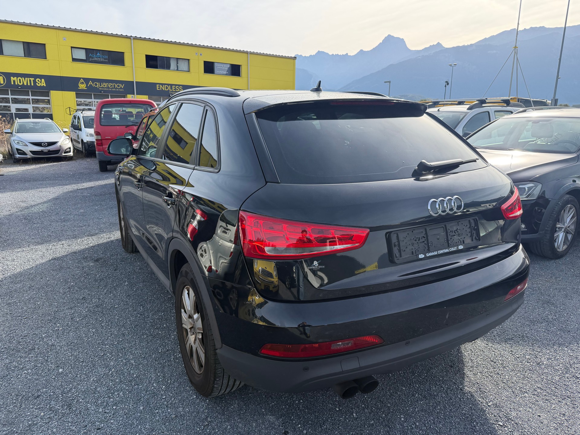 AUDI Q3 2.0 TFSI quattro S-tronic-image-4