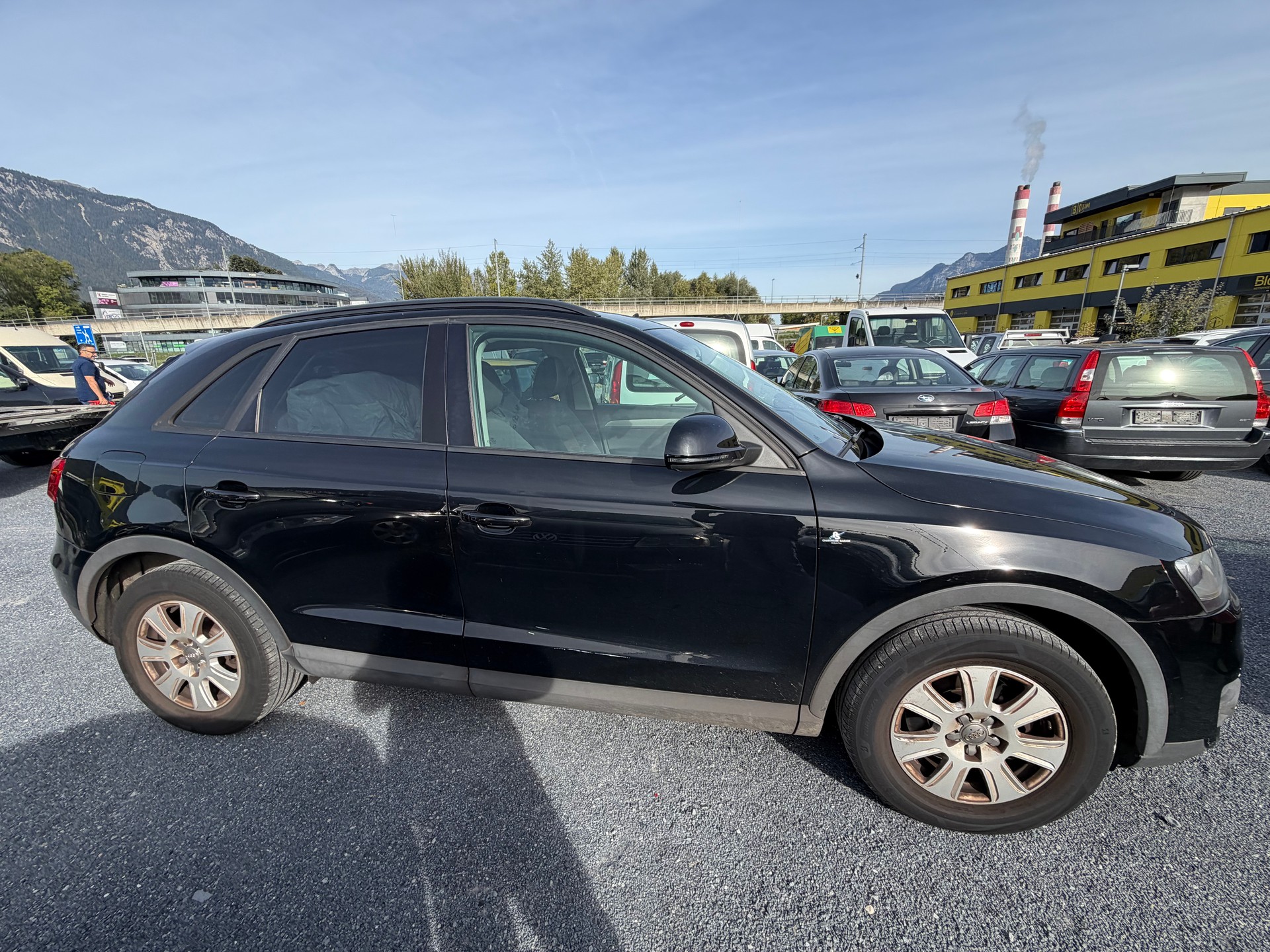 AUDI Q3 2.0 TFSI quattro S-tronic-image-7