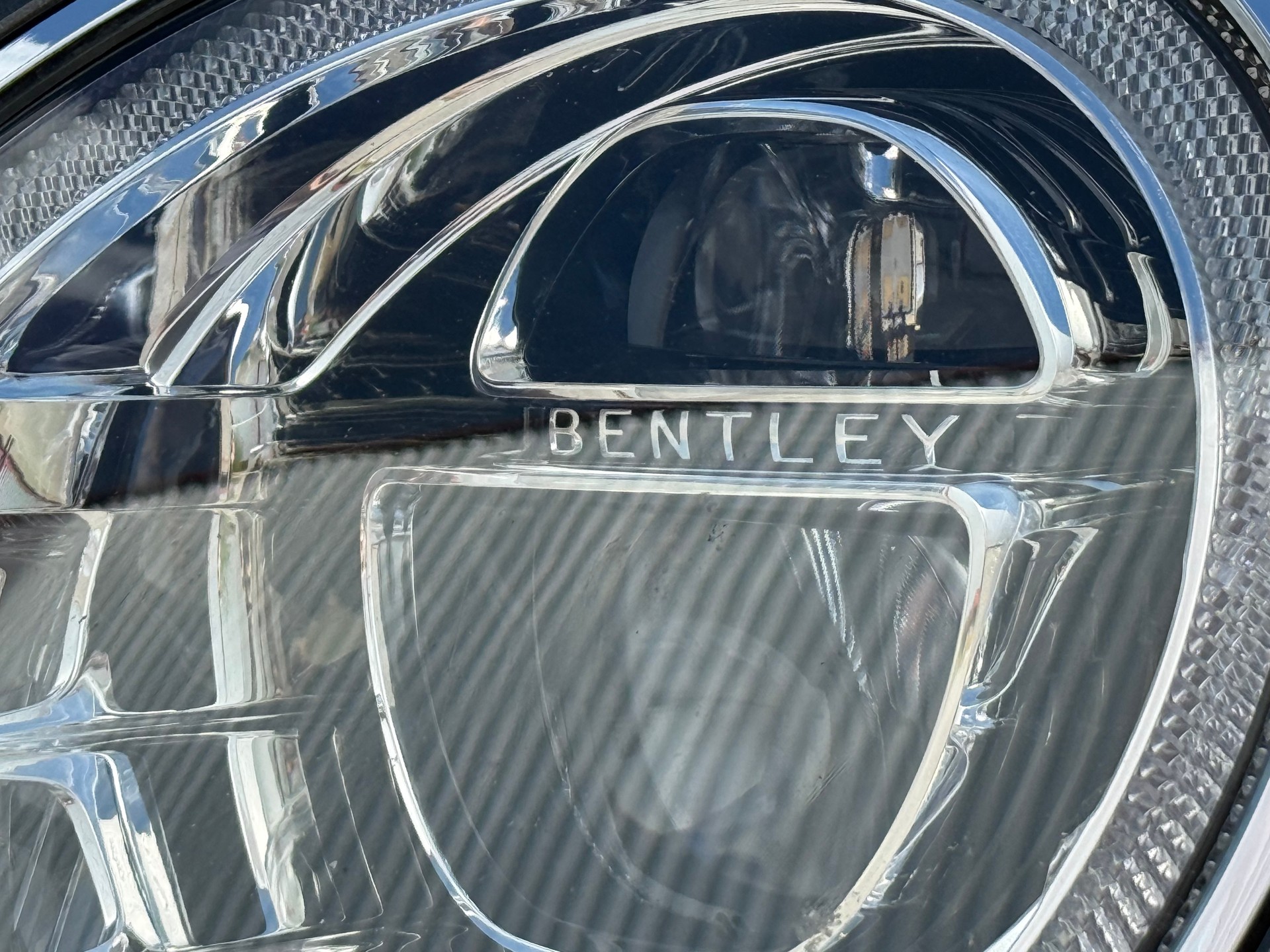 BENTLEY Bentayga W12-image-1