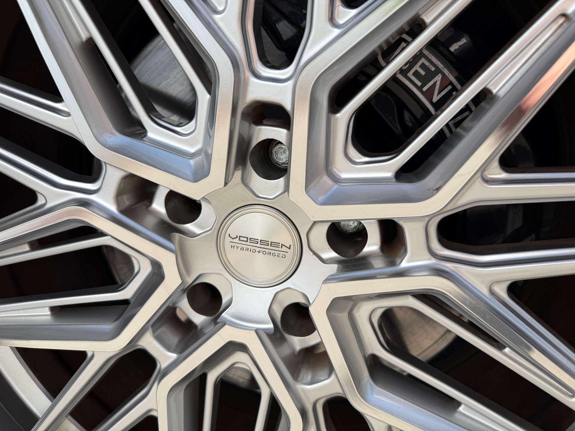 BENTLEY Bentayga W12-image-4