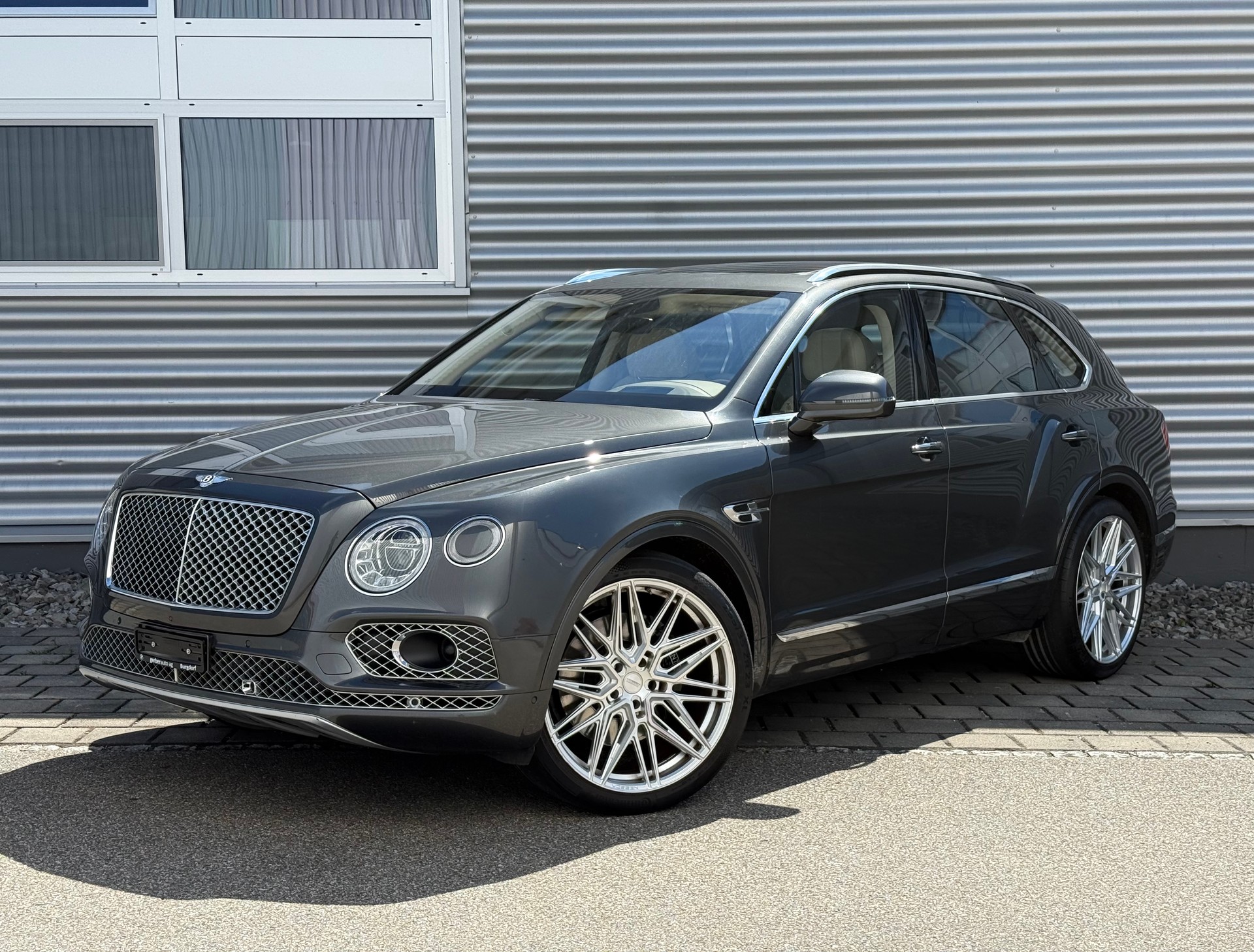 BENTLEY Bentayga W12-image-0