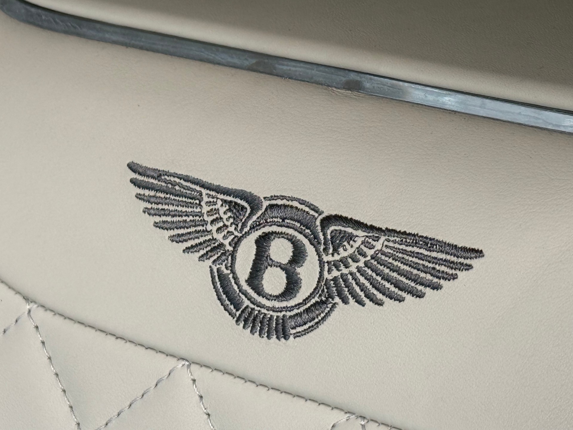 BENTLEY Bentayga W12-image-7