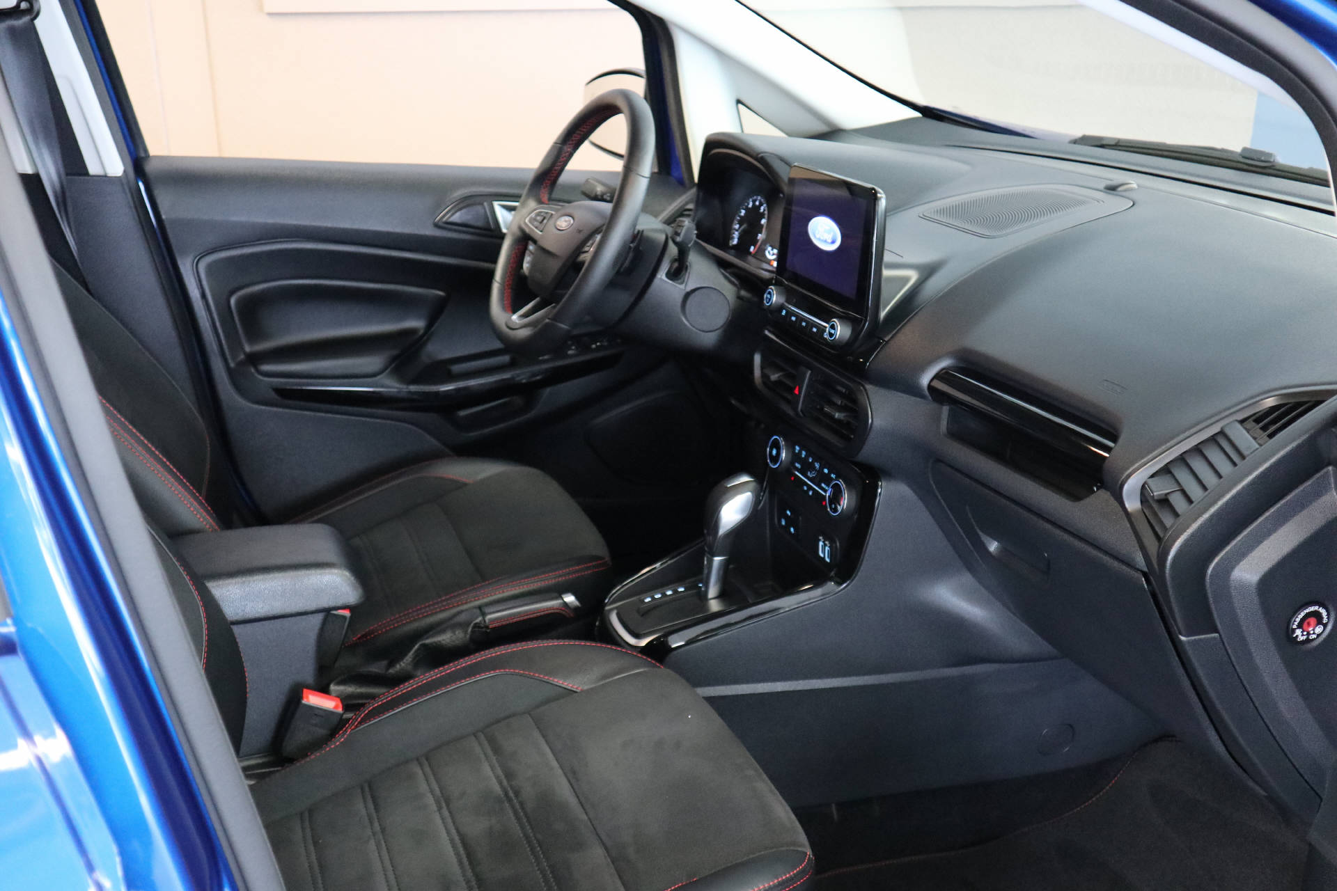 FORD EcoSport 1.0 EcoB 125 ST-Line-image-8