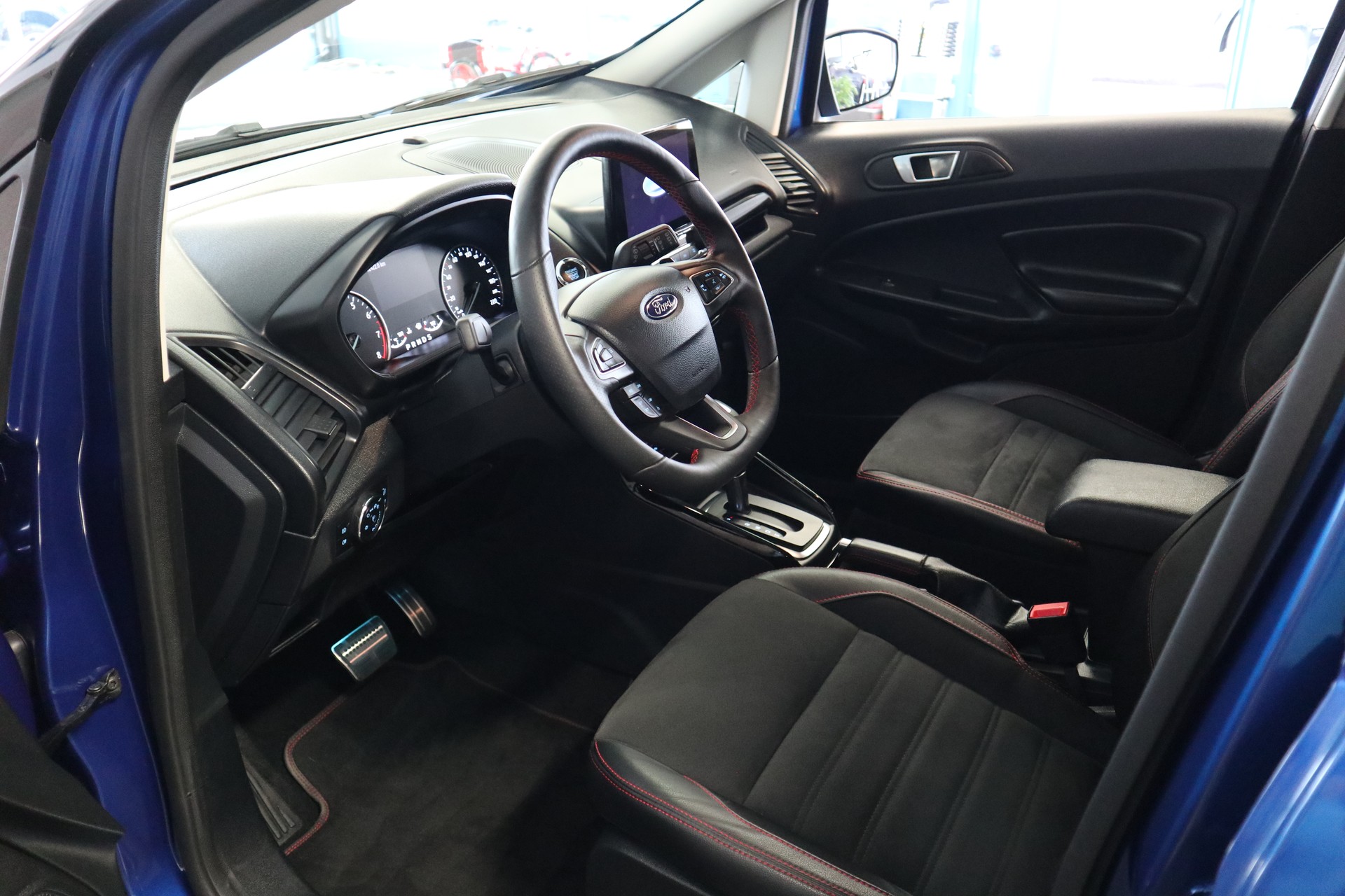 FORD EcoSport 1.0 EcoB 125 ST-Line-image-11