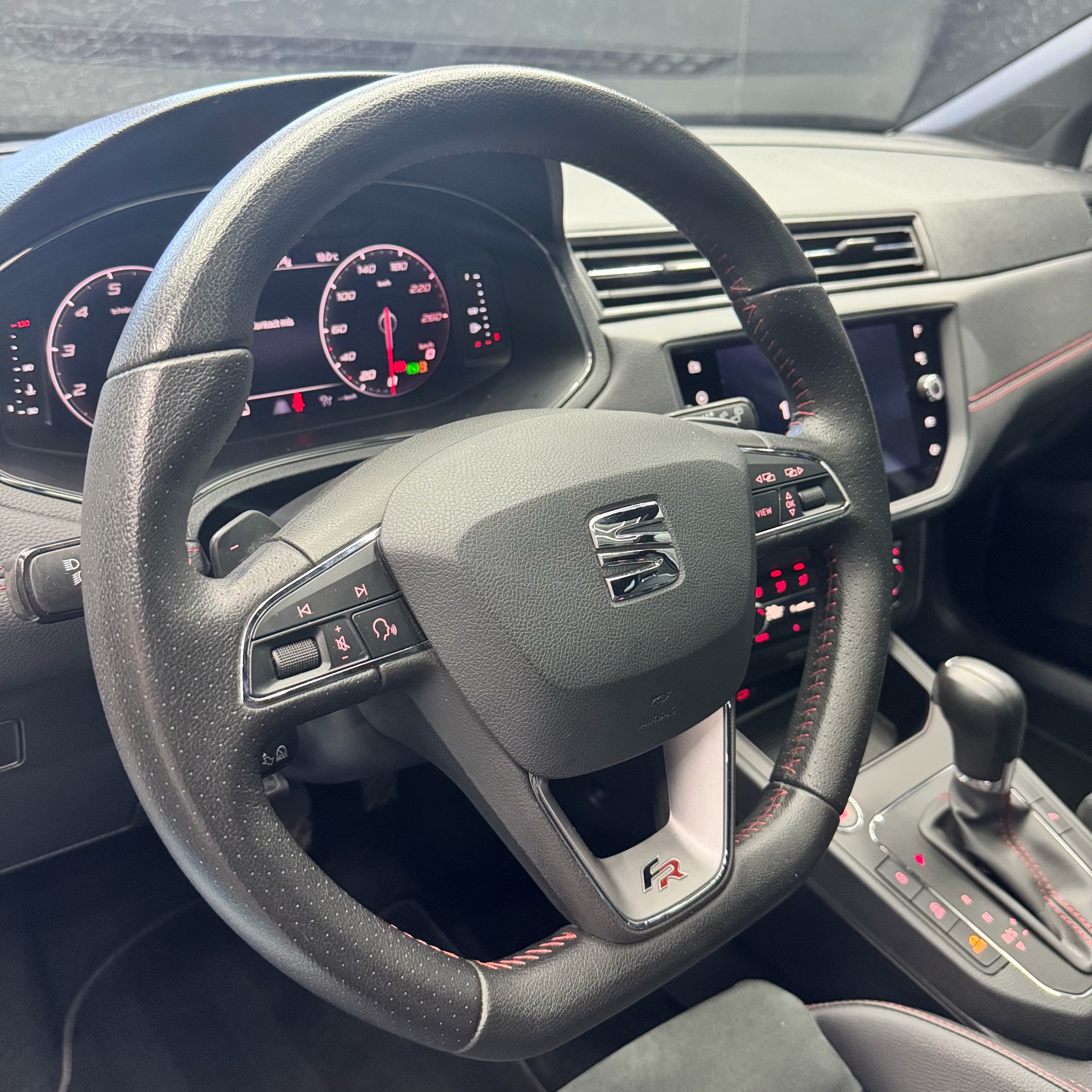 SEAT Ibiza 1.0 EcoTSI FR DSG-image-9