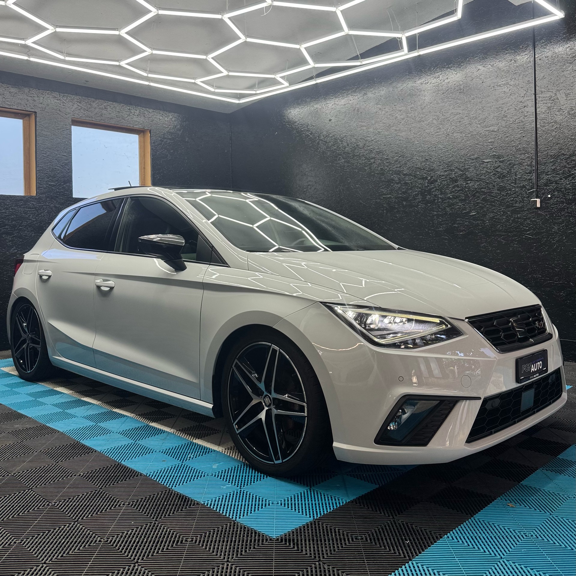 SEAT Ibiza 1.0 EcoTSI FR DSG-image-2