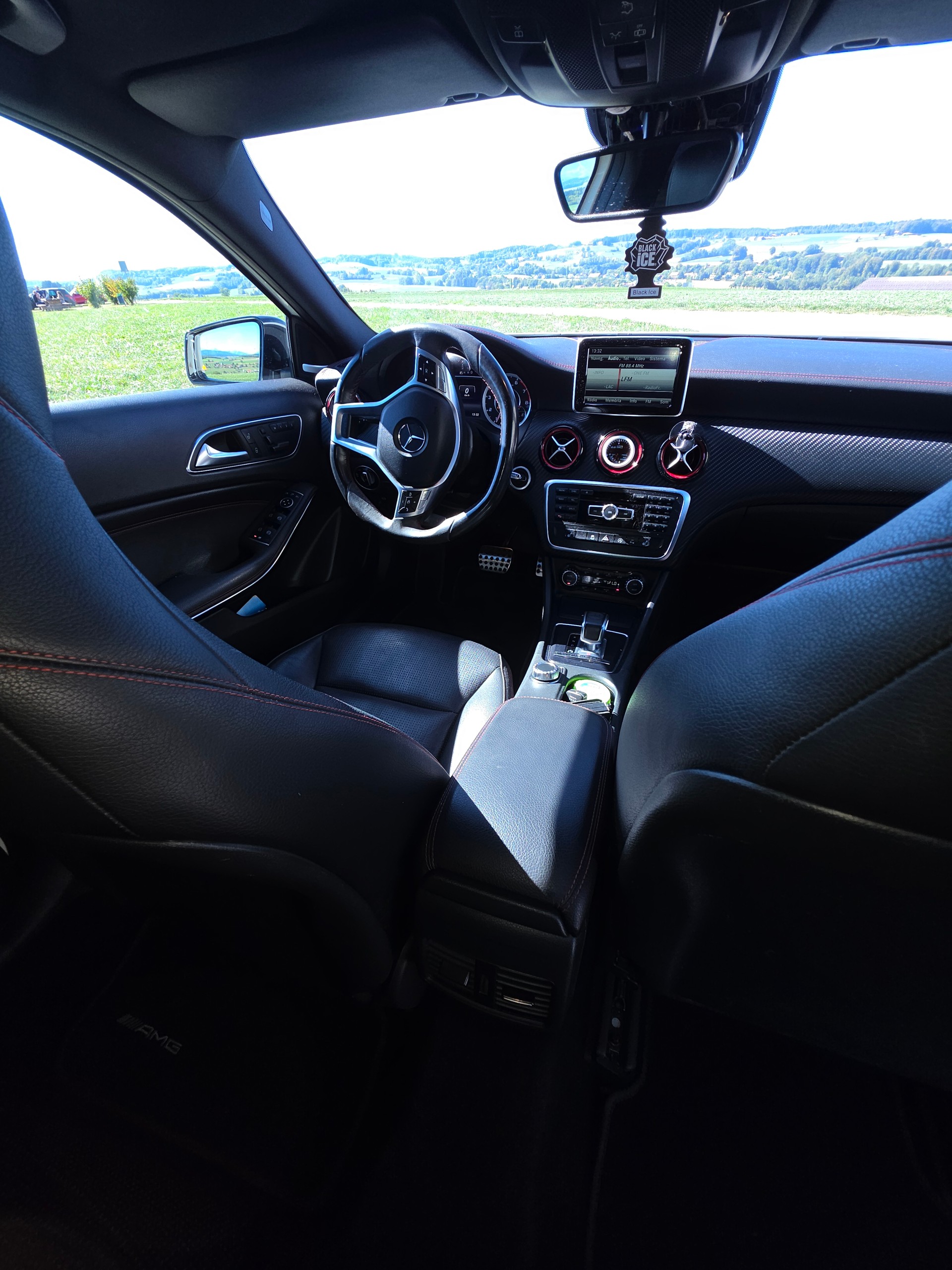 MERCEDES-BENZ A 45 AMG 4m-image-12